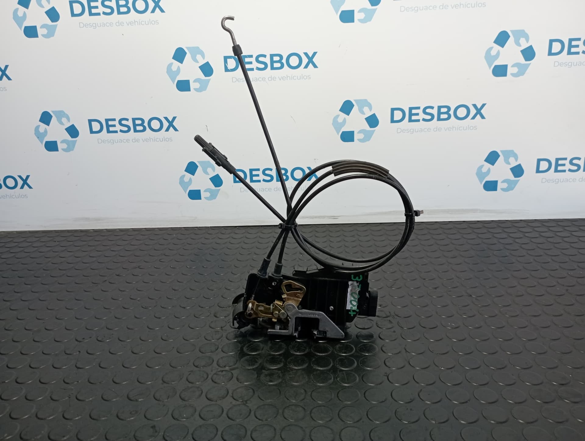 Recambio de CERRADURA PUERTA TRASERA IZQUIERDA para MERCEDES-BENZ CLASE M (W163) 270 CDI 612963 referencia OEM IAM 20461104 - GRIS 3