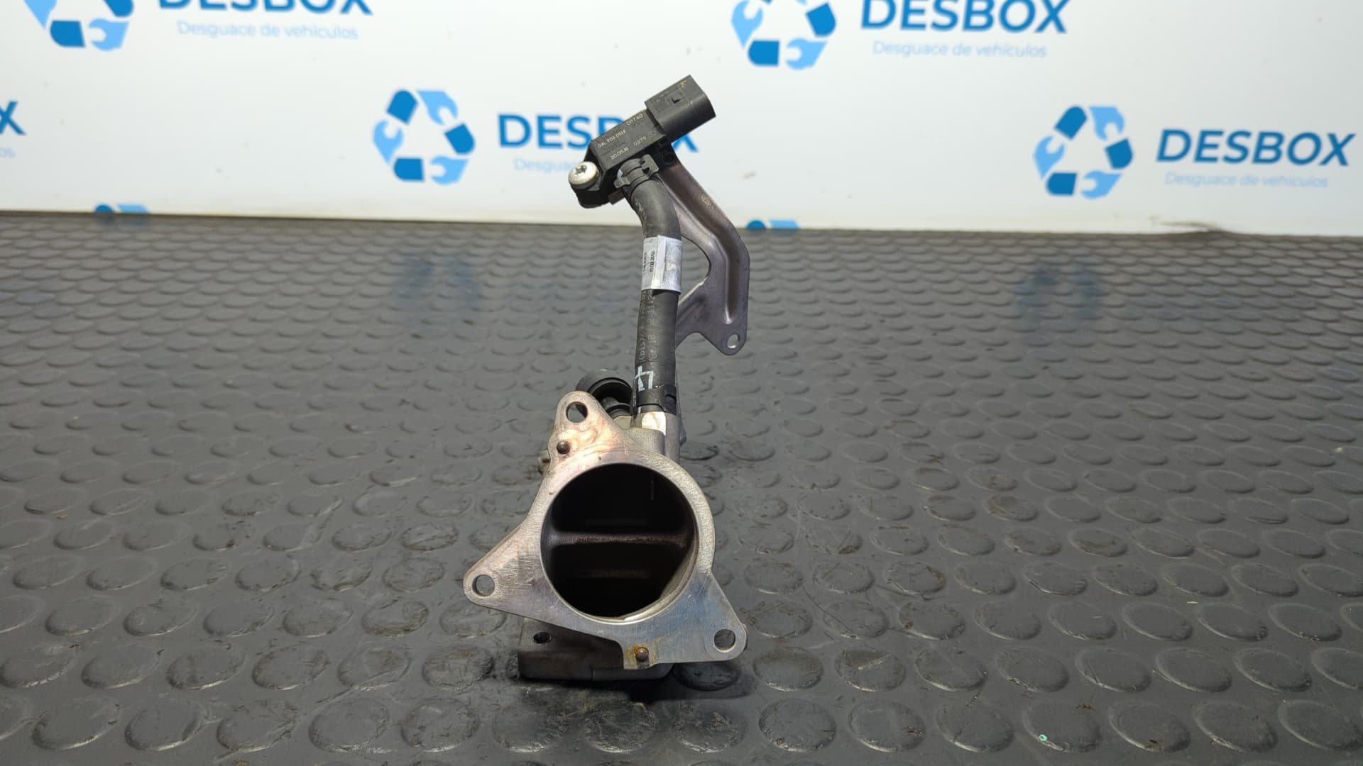 Recambio de TUBO para AUDI A4 BERLINA (8W2) 2.0 TDI DEUA referencia OEM IAM 04L128637B - BLANCO 6