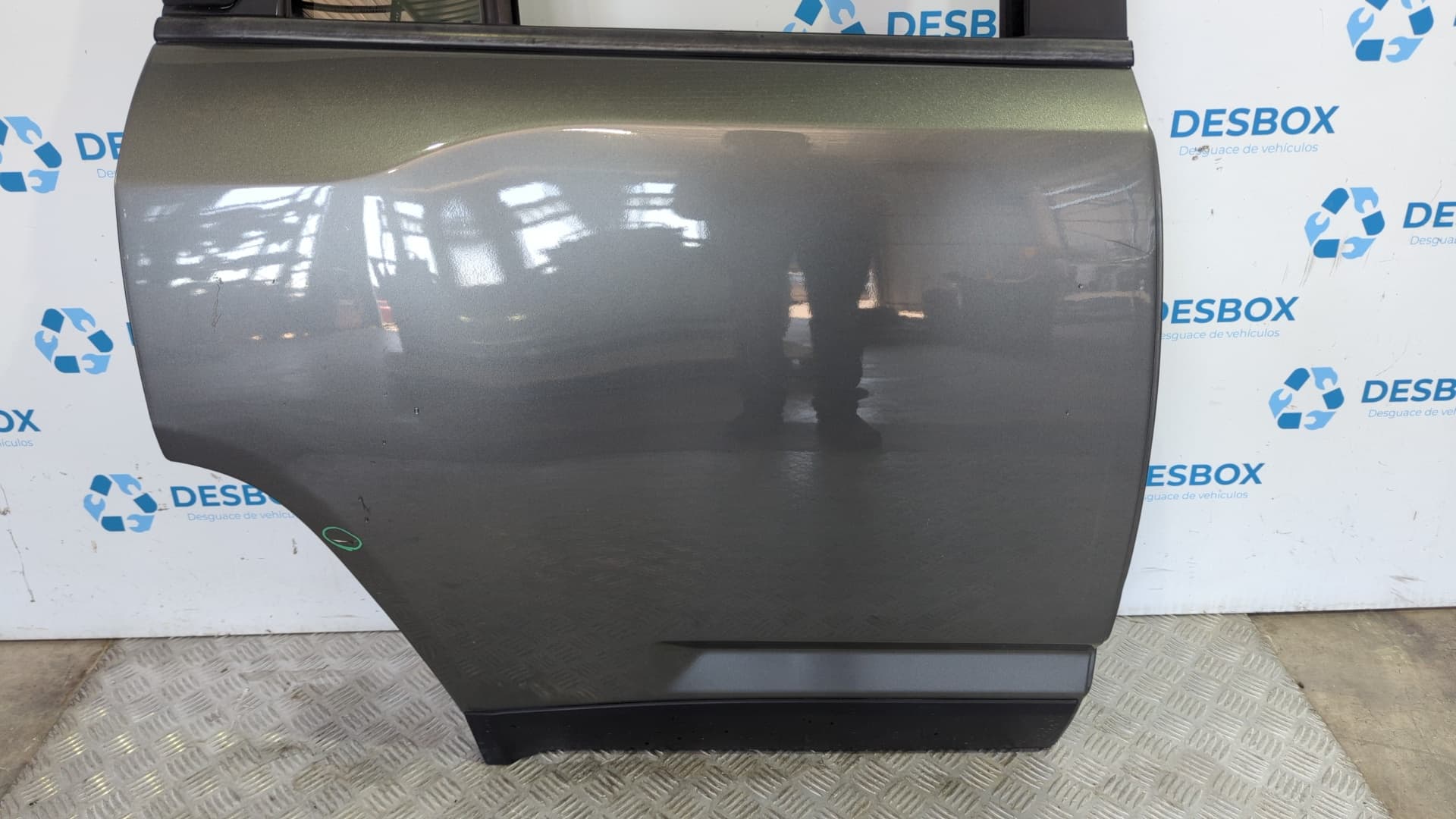 Recambio de PUERTA TRASERA DERECHA para CHRYSLER JEEP COMPASS 2.2 CRD CAT 651 925 ON - GRIS 2