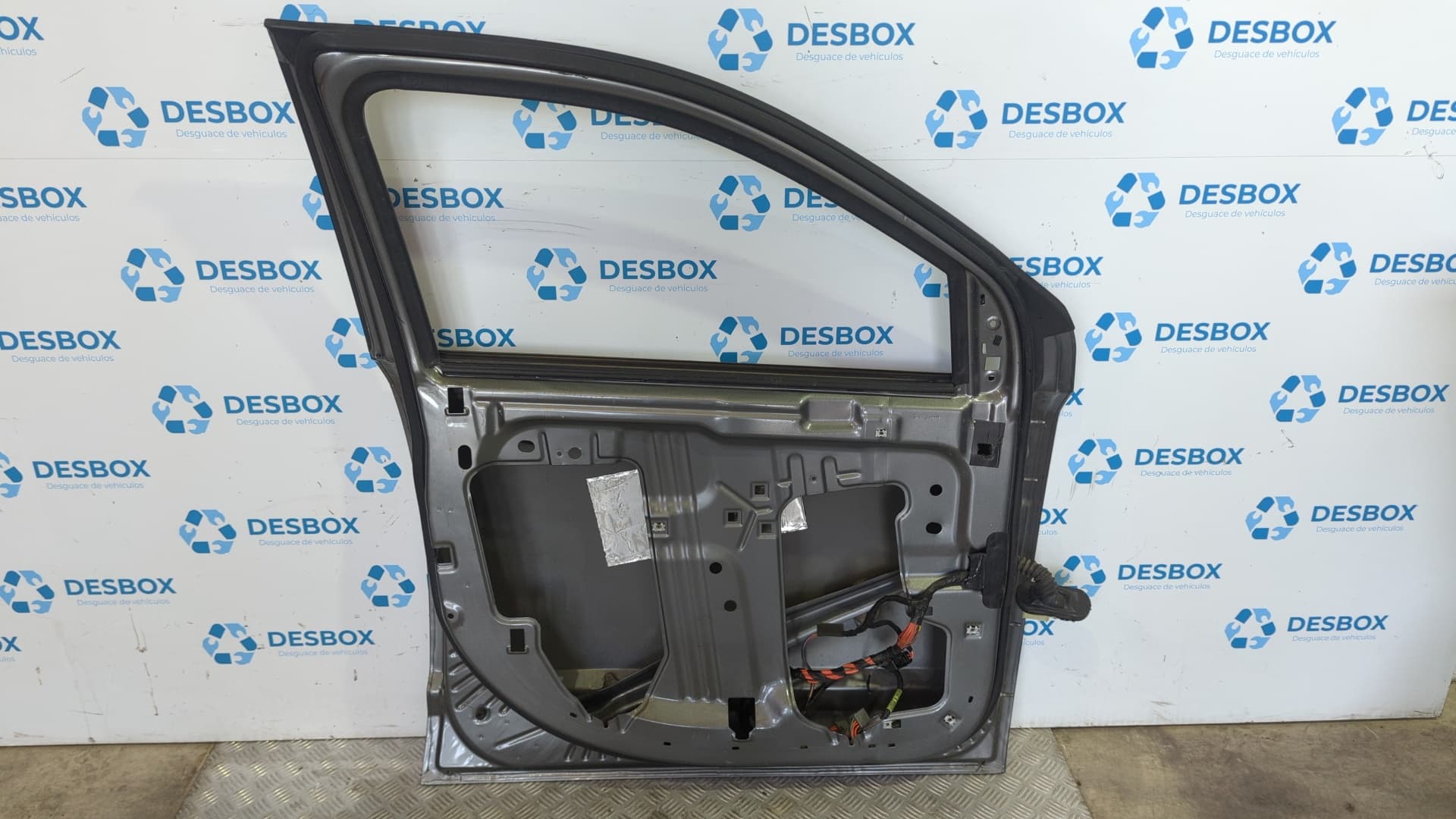 Recambio de PUERTA DELANTERA IZQUIERDA para CHRYSLER JEEP COMPASS 2.2 CRD CAT 651 925 ON - GRIS 6