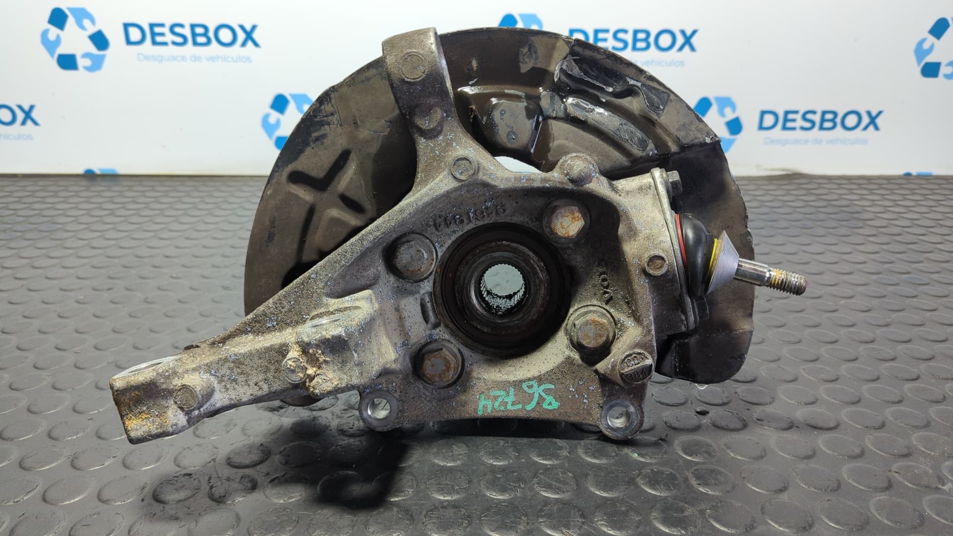 Recambio de MANGUETA DELANTERA DERECHA para VOLVO XC70 2.4D D5244T referencia OEM IAM 9461944 - GRIS