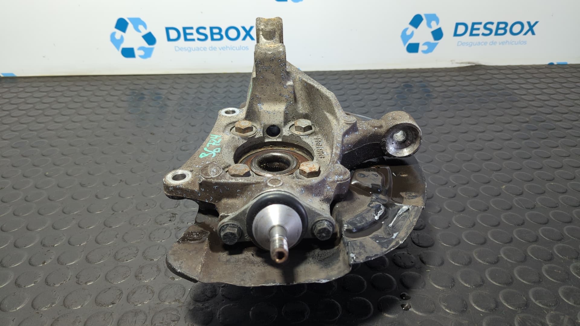 Recambio de MANGUETA DELANTERA DERECHA para VOLVO XC70 2.4D D5244T referencia OEM IAM 9461944 - GRIS 4