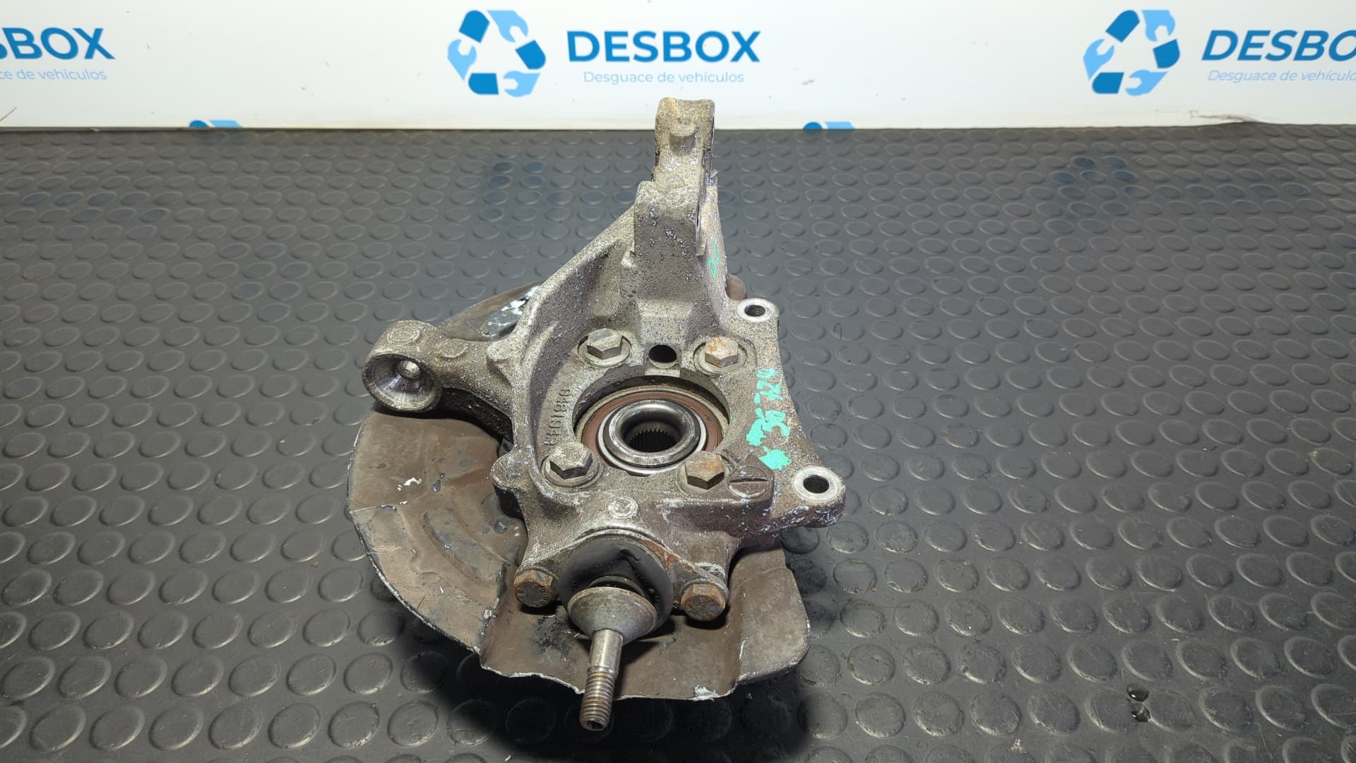 Recambio de MANGUETA DELANTERA IZQUIERDA para VOLVO XC70 2.4D D5244T referencia OEM IAM 9461943 - GRIS 4