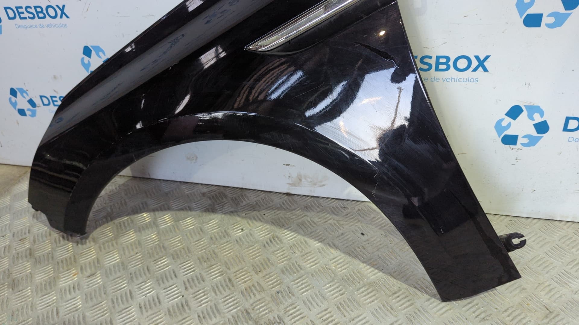 Recambio de ALETA DELANTERA IZQUIERDA para RENAULT MEGANE IV BERLINA 5P 1.5 DCI K9KG6 - NEGRO 4