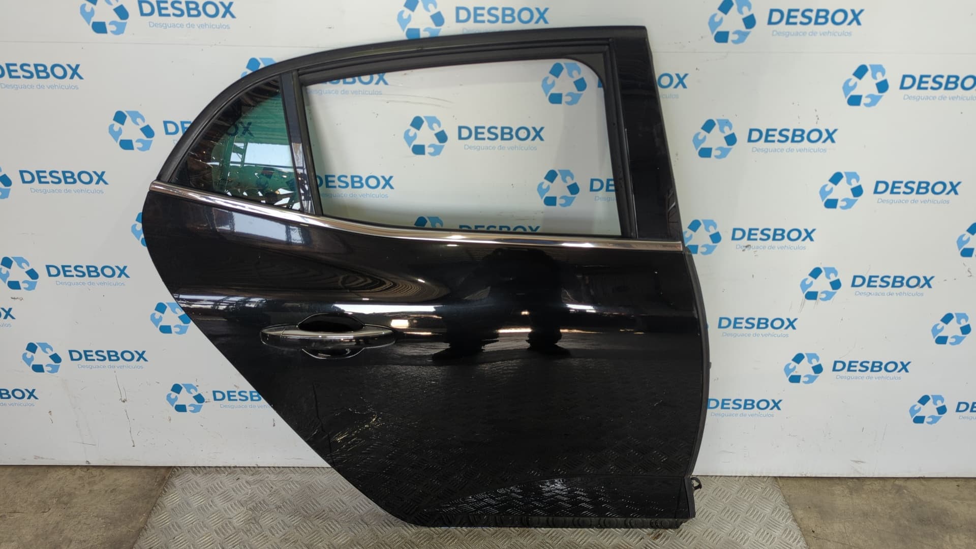 Recambio de PUERTA TRASERA DERECHA para RENAULT MEGANE IV BERLINA 5P 1.5 DCI K9KG6 - NEGRO