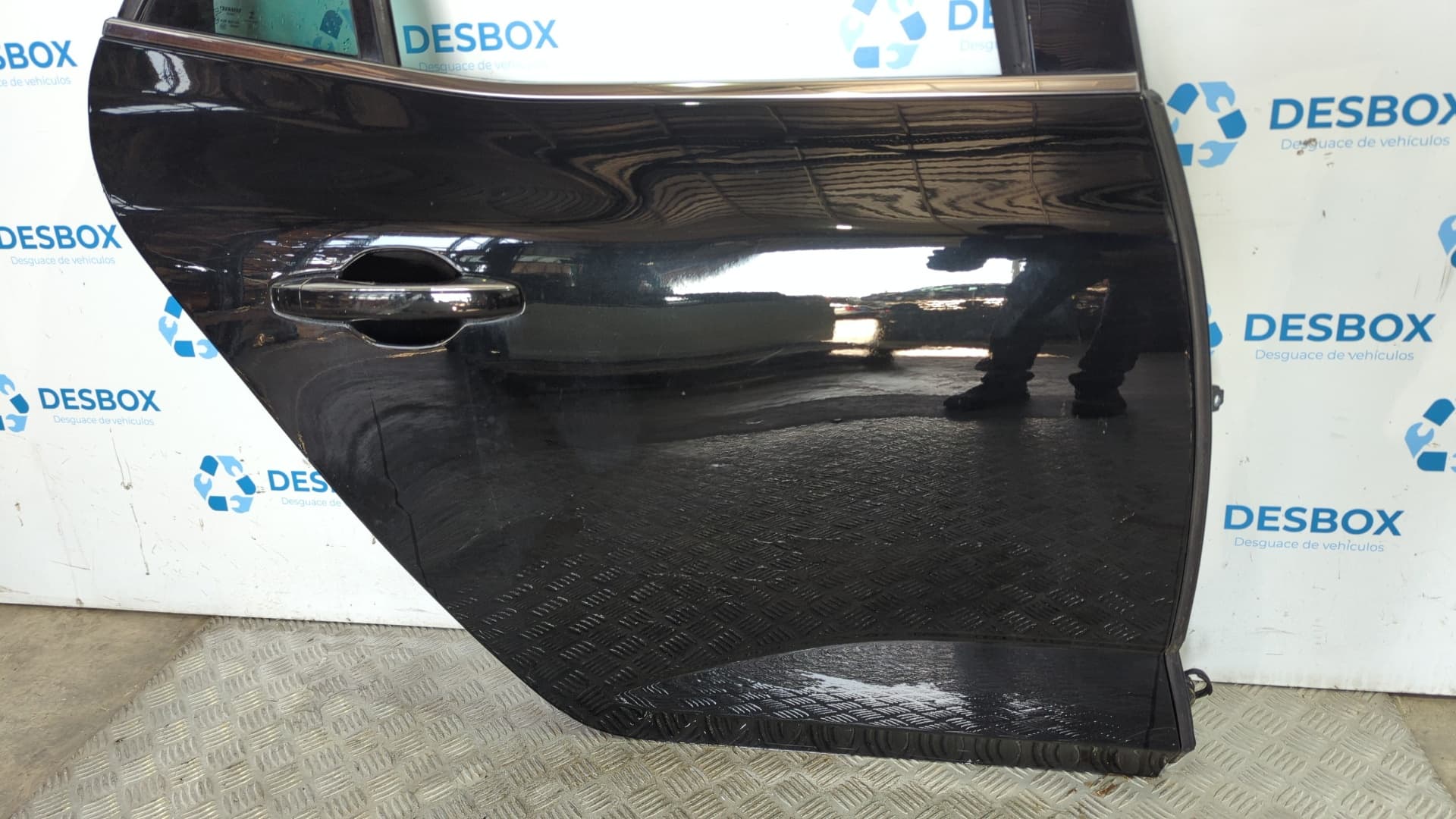 Recambio de PUERTA TRASERA DERECHA para RENAULT MEGANE IV BERLINA 5P 1.5 DCI K9KG6 - NEGRO 3