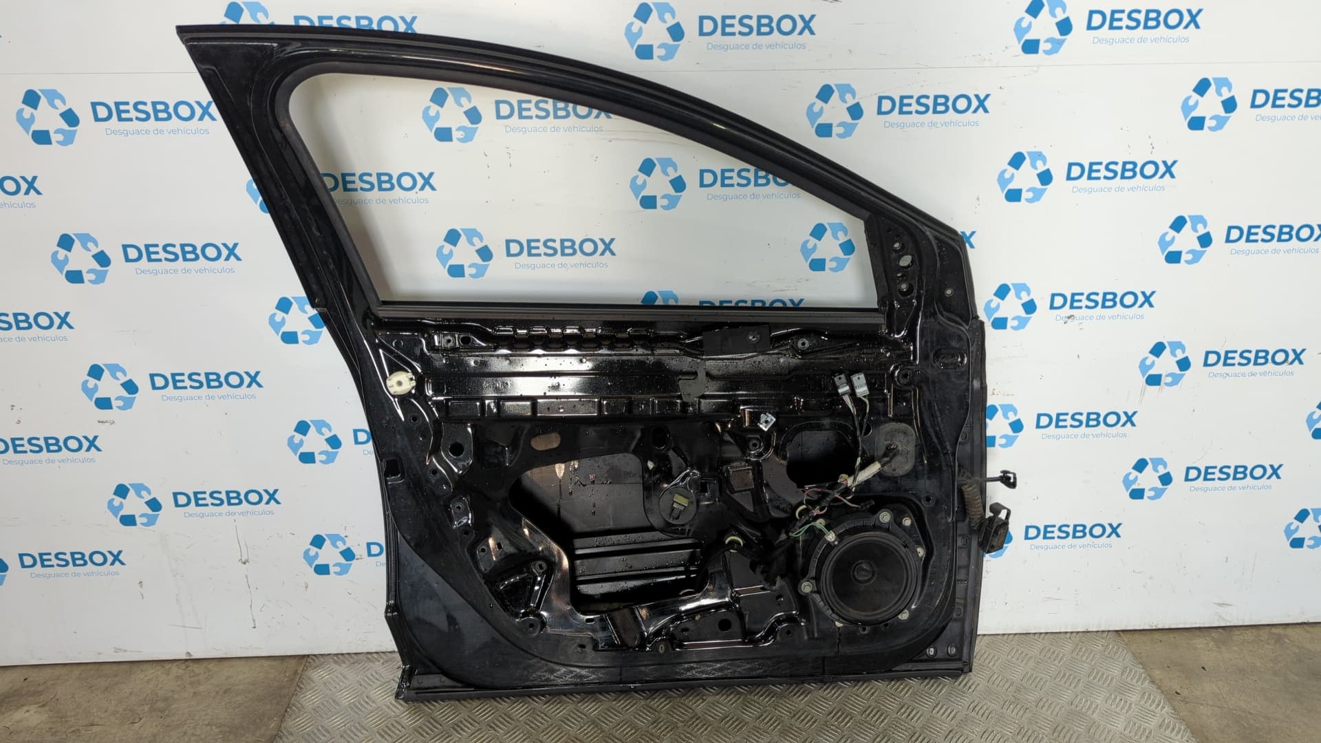 Recambio de PUERTA DELANTERA IZQUIERDA para RENAULT MEGANE IV BERLINA 5P 1.5 DCI K9KG6 - NEGRO 3