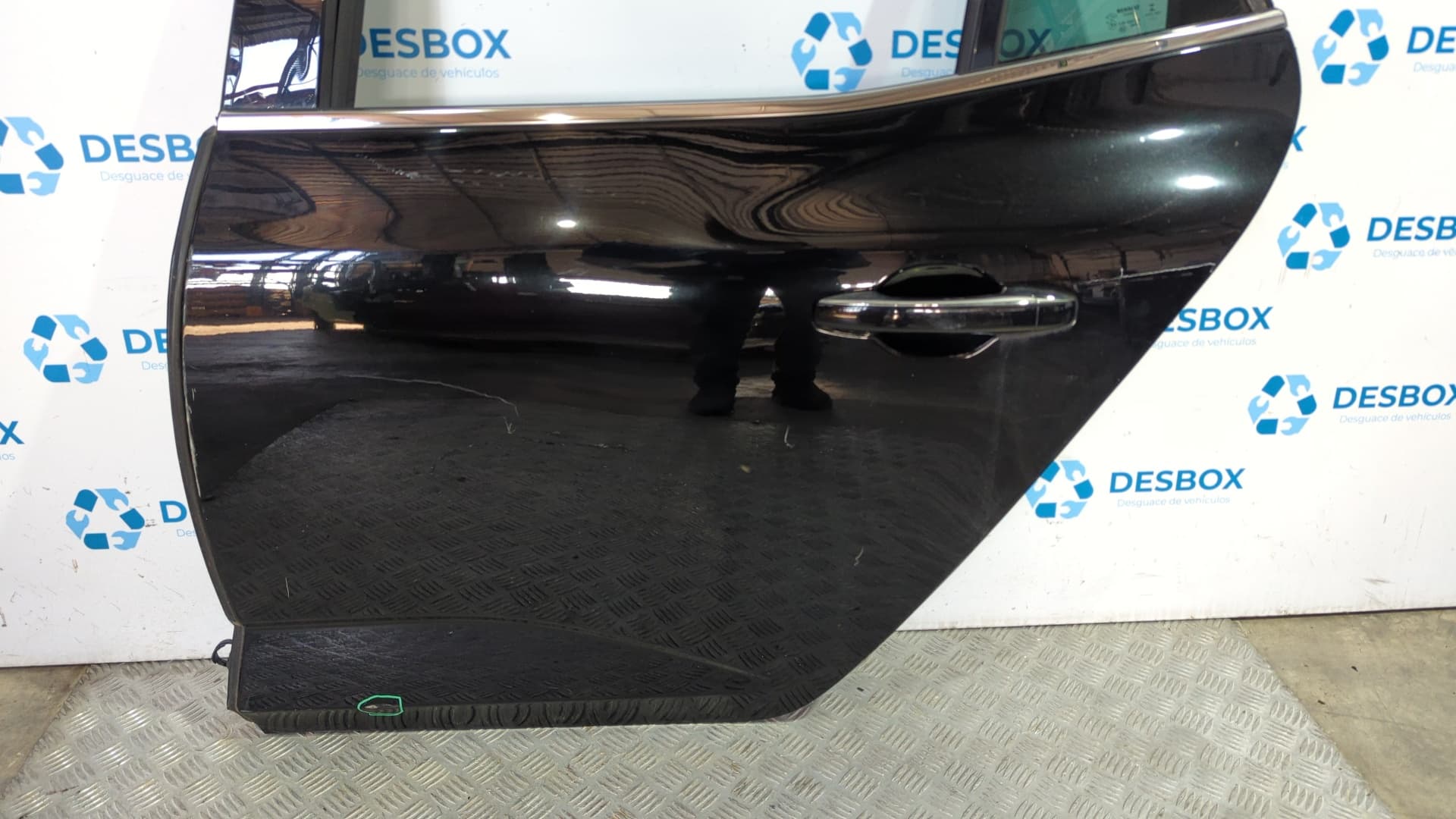 Recambio de PUERTA TRASERA IZQUIERDA para RENAULT MEGANE IV BERLINA 5P K9KG6 - NEGRO 4