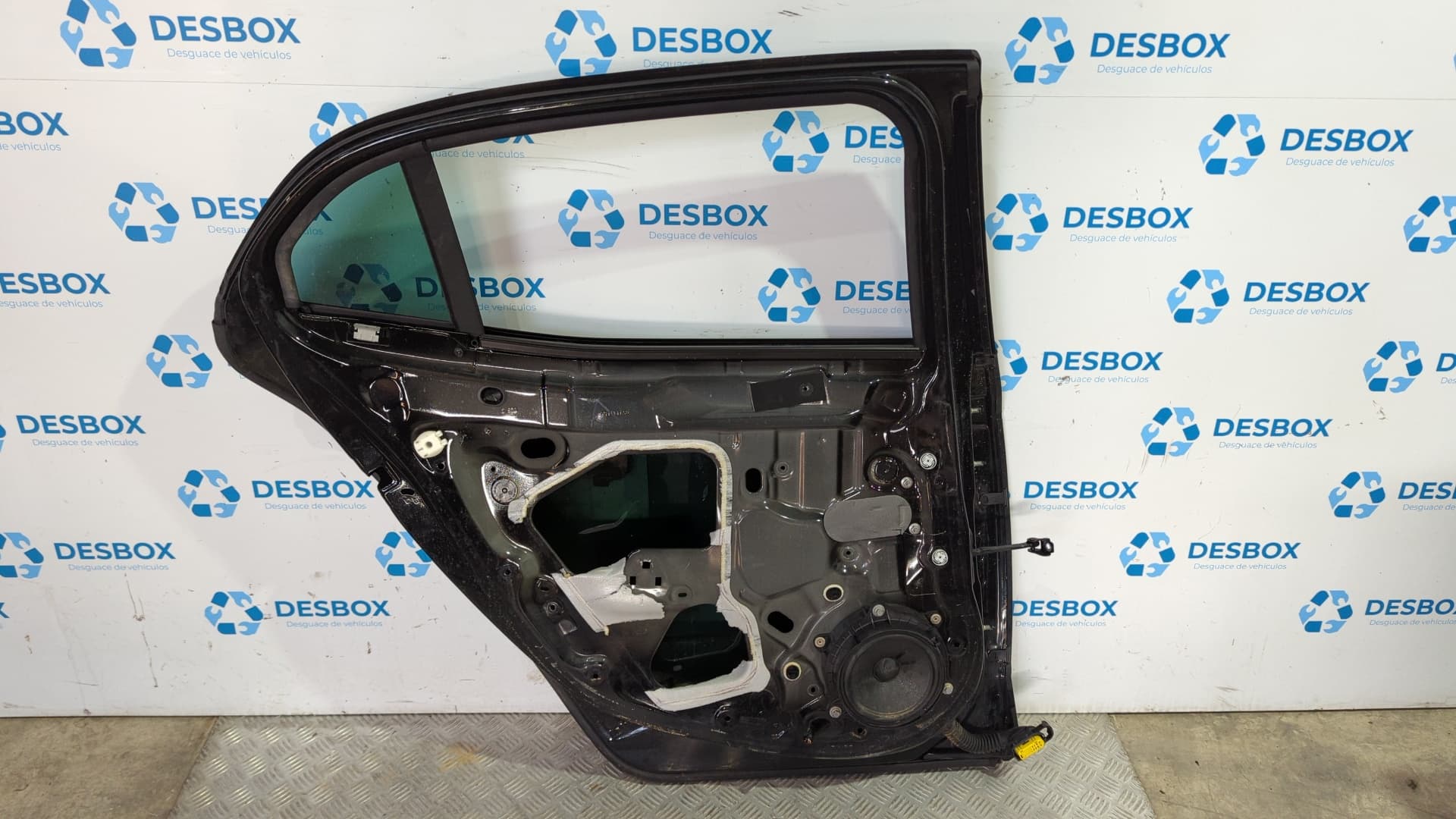 Recambio de PUERTA TRASERA IZQUIERDA para RENAULT MEGANE IV BERLINA 5P K9KG6 - NEGRO 5