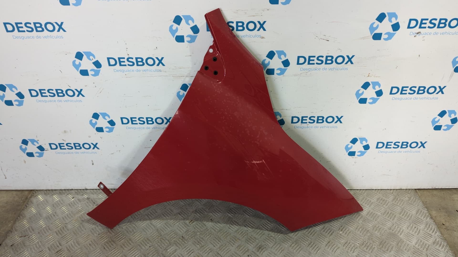 Recambio de ALETA DELANTERA DERECHA para RENAULT MEGANE III COUPE MEGANE COUPE 1.5 DCI K9KG8 - ROJO