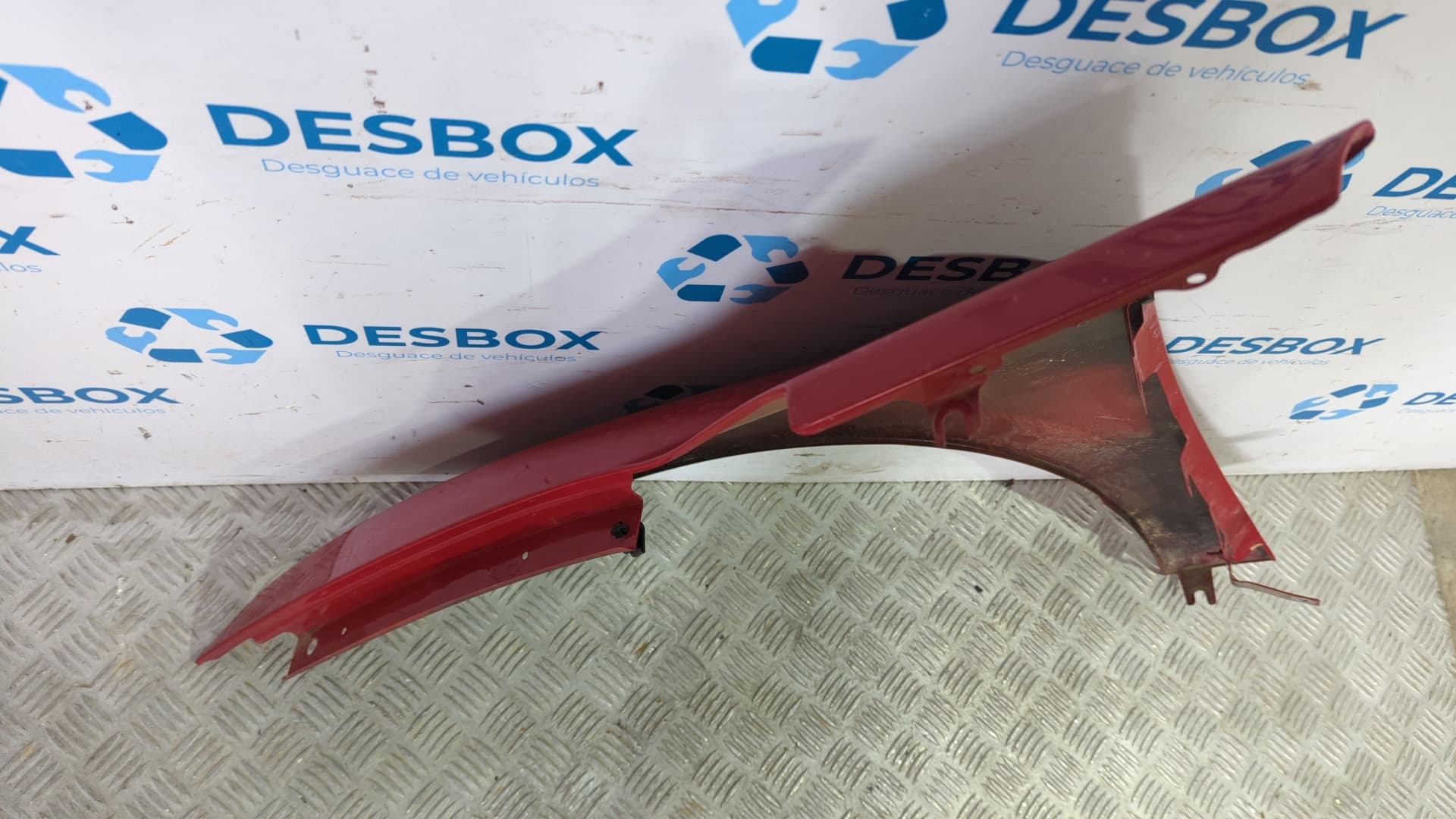 Recambio de ALETA DELANTERA DERECHA para RENAULT MEGANE III COUPE MEGANE COUPE 1.5 DCI K9KG8 - ROJO 3