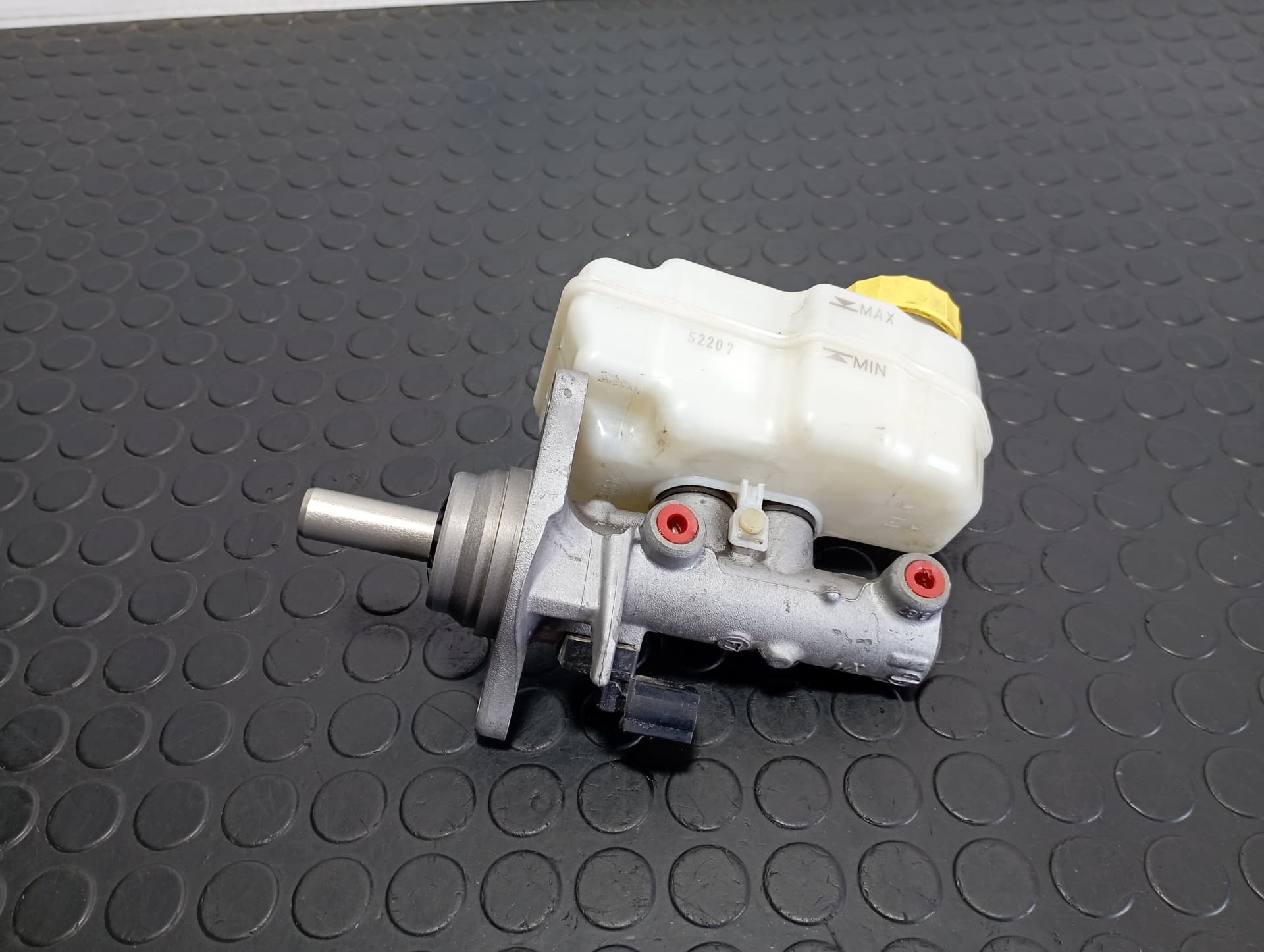 Recambio de BOMBA FRENO para AUDI A1 SPORTBACK (8XF) 1.4 TDI CUS referencia OEM IAM 6R0611301A - BLANCO 4