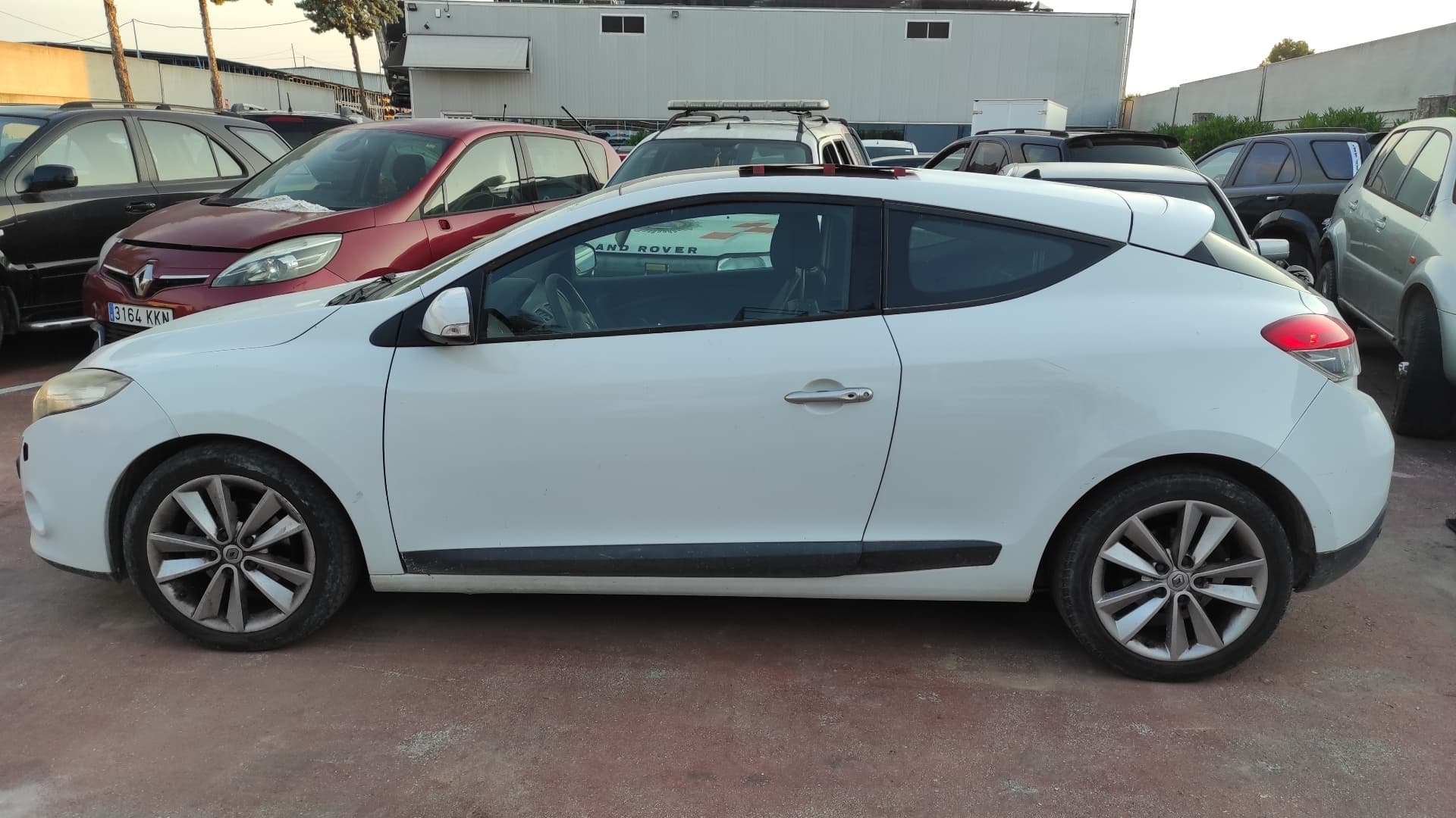 Recambio de GUARNECIDO PUERTA DELANTERA IZQUIERDA para RENAULT MEGANE III COUPE 1.4 GASOLINA H4JA7 - BLANCO 10