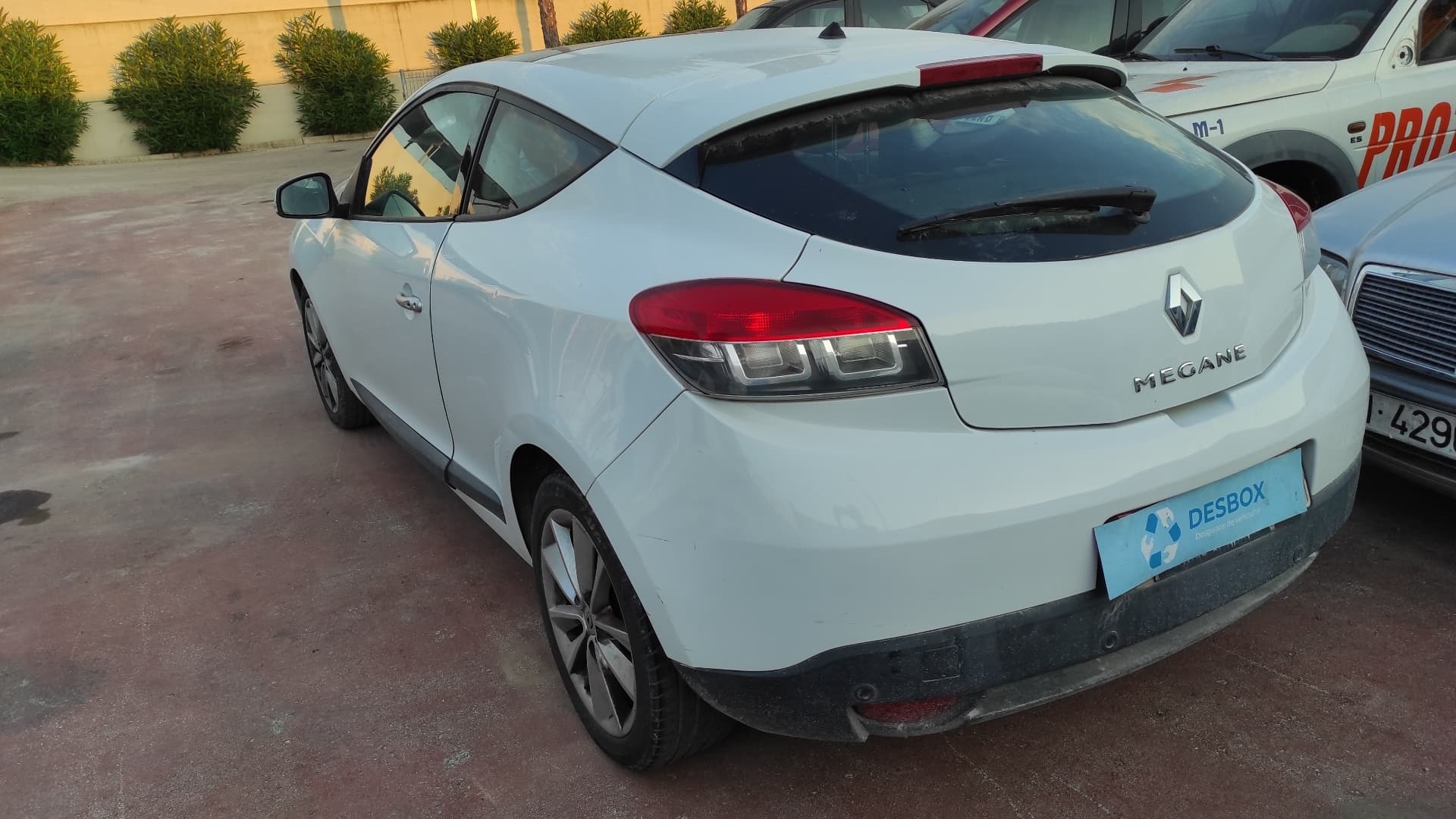 Recambio de GUARNECIDO PUERTA DELANTERA IZQUIERDA para RENAULT MEGANE III COUPE 1.4 GASOLINA H4JA7 - BLANCO 11