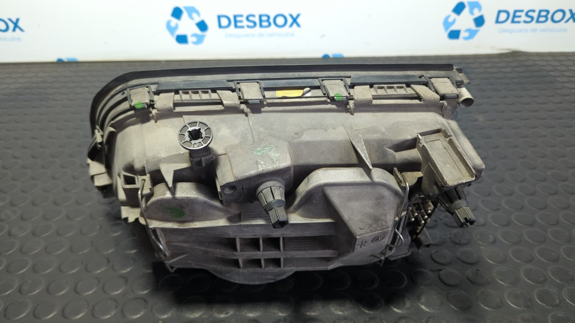Recambio de FARO DERECHO para MERCEDES-BENZ CLASE C (W202) referencia OEM IAM 1305230125 4