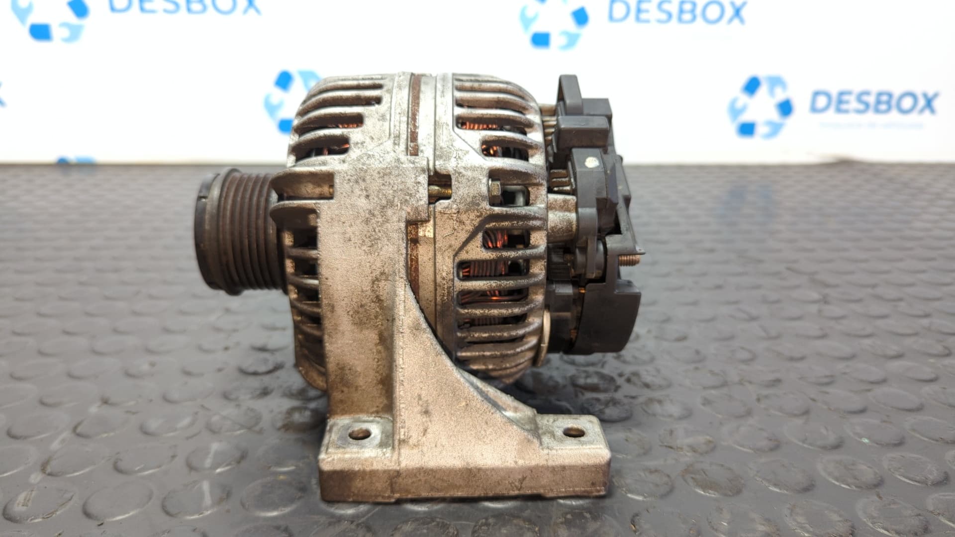 Recambio de ALTERNADOR para VOLVO XC70 2.4D D5244T referencia OEM IAM 8676498 - GRIS 4