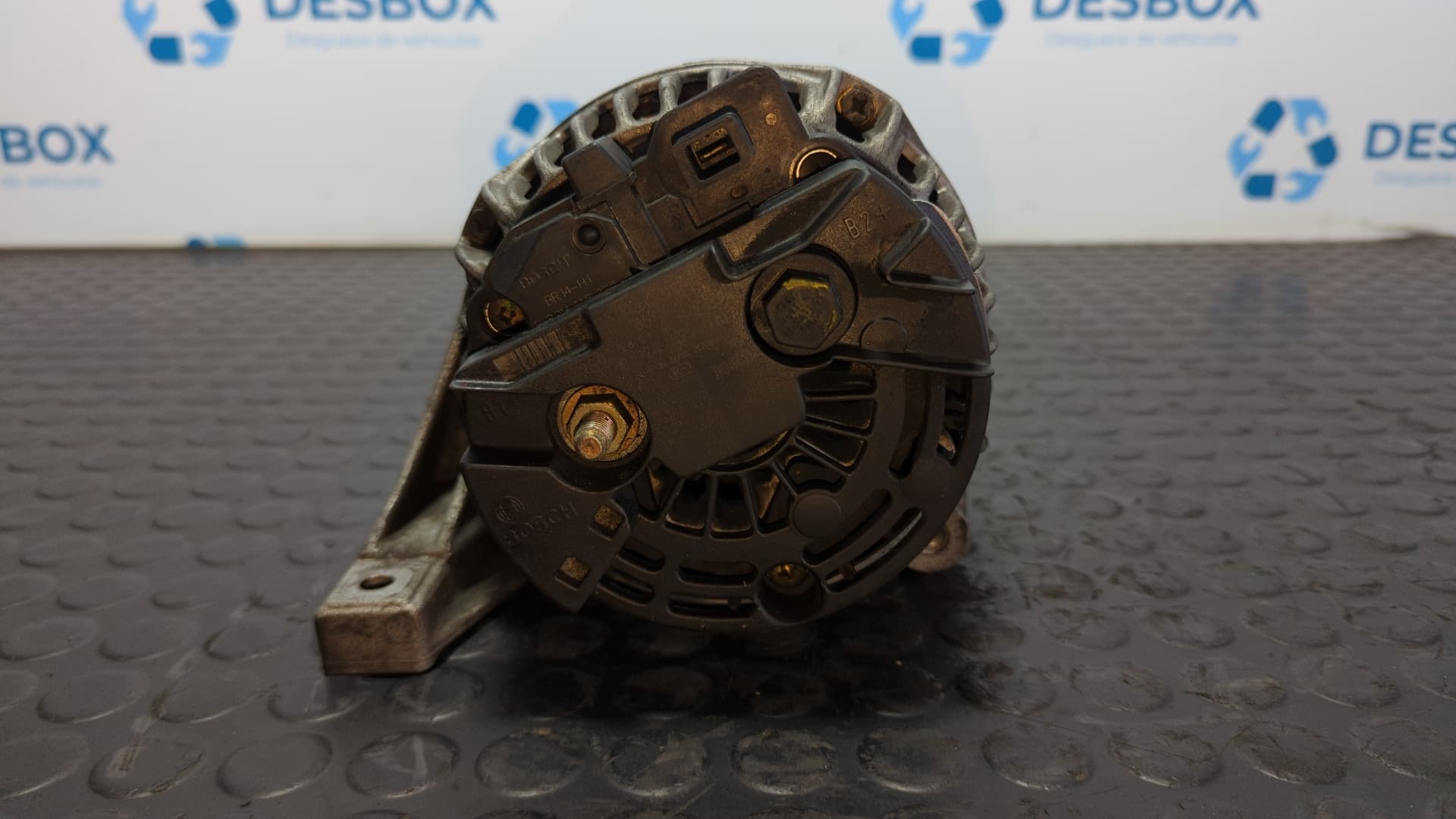 Recambio de ALTERNADOR para VOLVO XC70 2.4D D5244T referencia OEM IAM 8676498 - GRIS 3