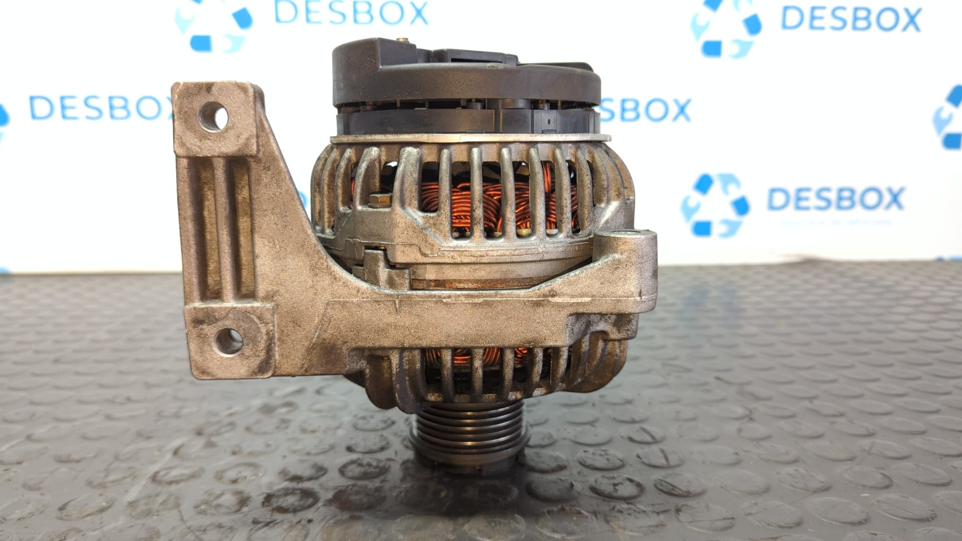 Recambio de ALTERNADOR para VOLVO XC70 2.4D D5244T referencia OEM IAM 8676498 - GRIS 2