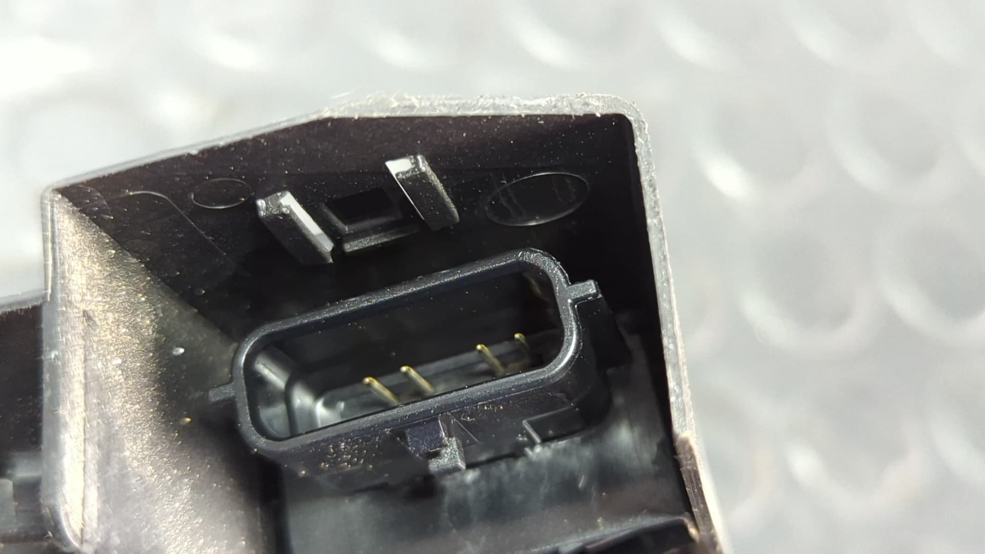 Recambio de CERRADURA PUERTA TRASERA DERECHA para RENAULT MEGANE IV BERLINA 5P 1.5 DCI K9KG6 referencia OEM IAM 16943021A - NEGRO 2