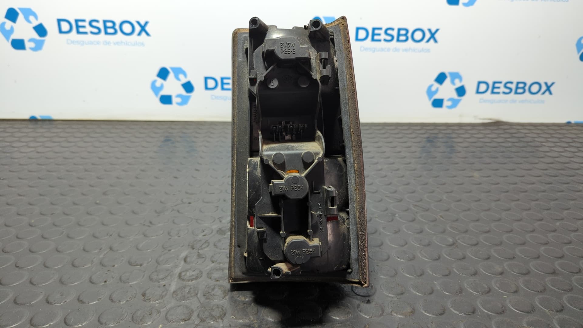 Recambio de PILOTO TRASERO IZQUIERDO para AIXAM 400 Z402 referencia OEM IAM 5973597 - ROJO 4