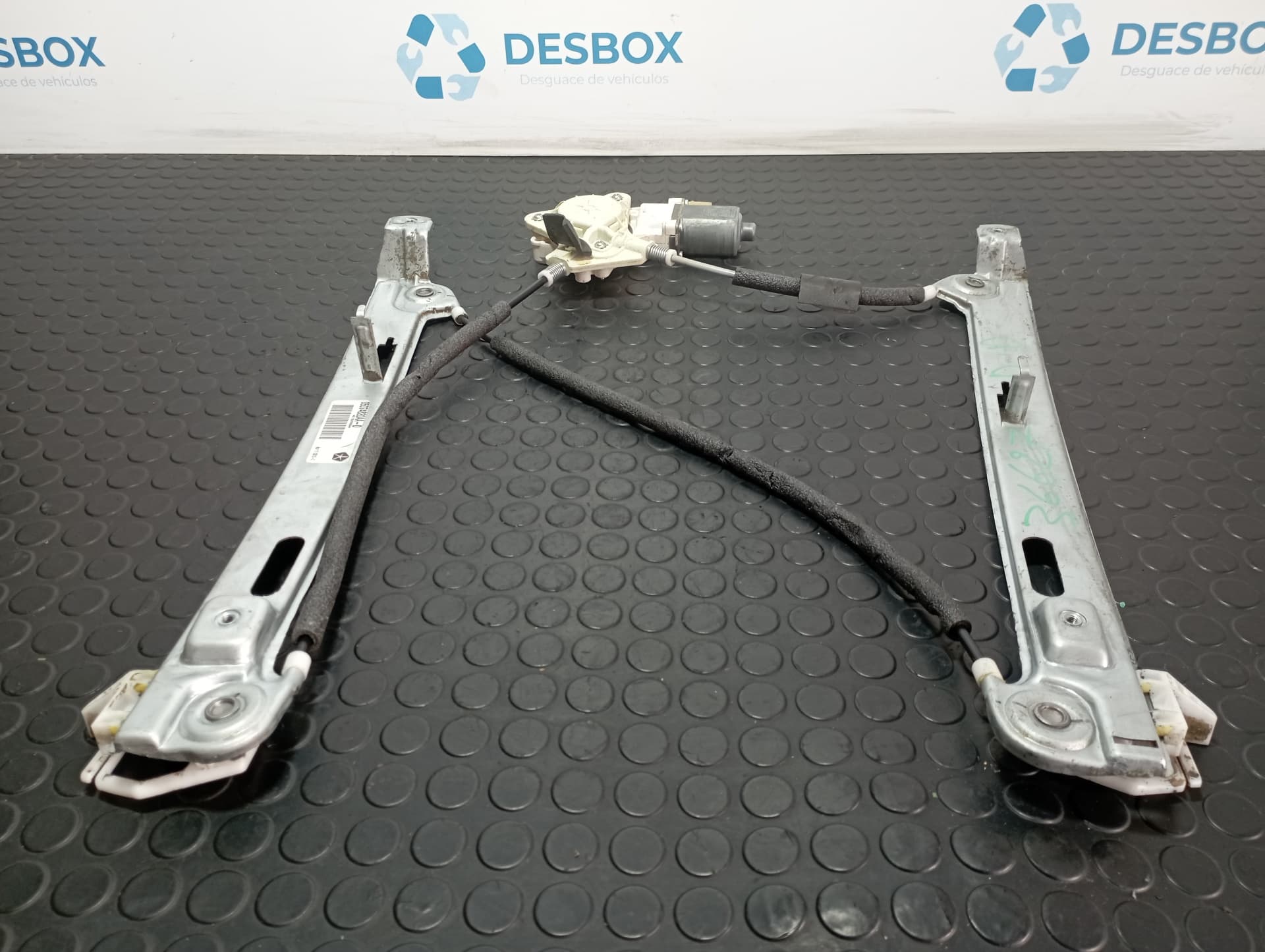 Recambio de ELEVALUNAS DELANTERO DERECHO para CHRYSLER JEEP COMPASS 2.2 CRD CAT 651 925 ON referencia OEM IAM 050744820AAD - GRIS