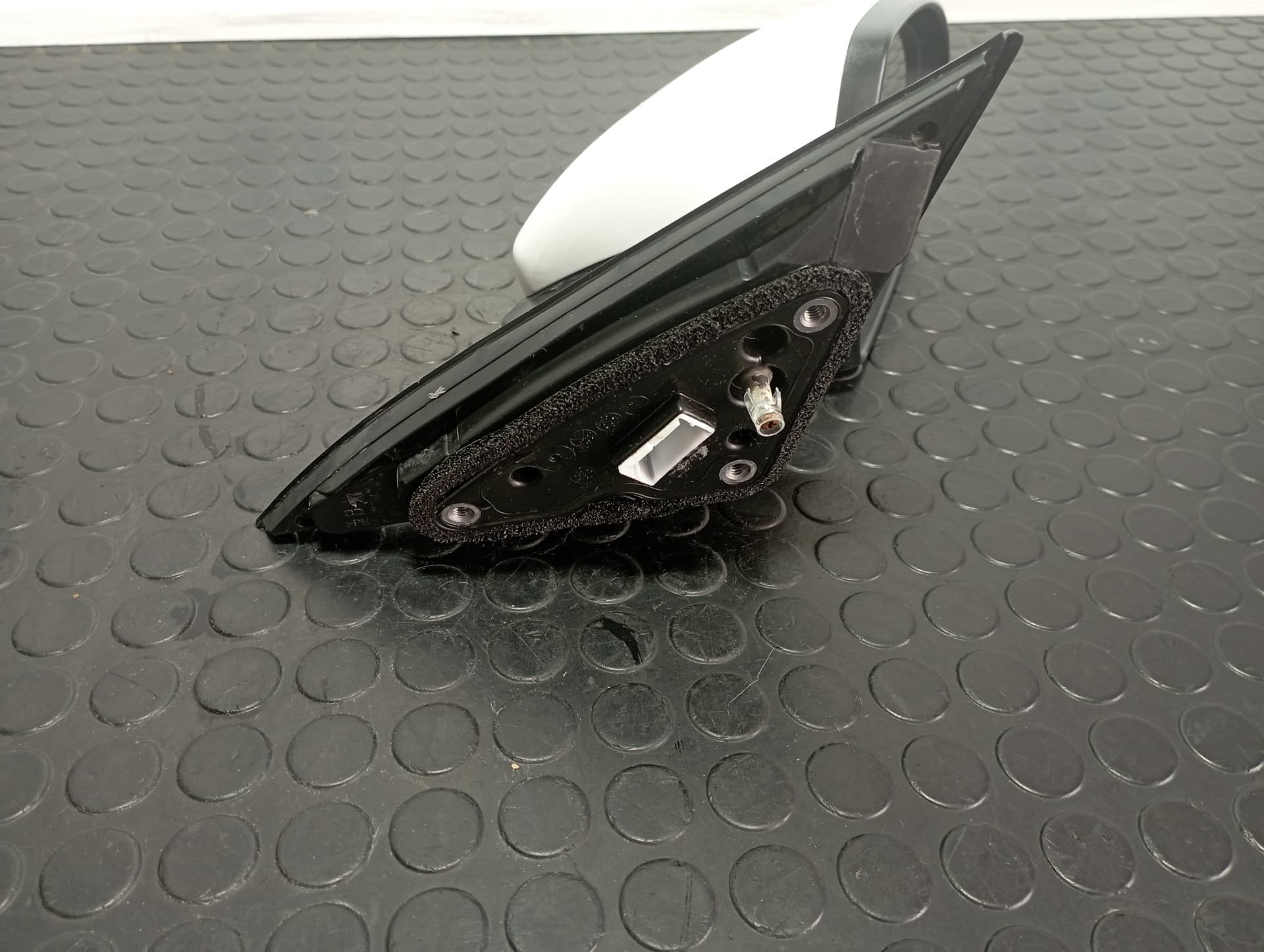 Recambio de RETROVISOR DERECHO para KIA XCEED XCEED 0.998 3 CILINDROS G3LE referencia OEM IAM E13049783 - BLANCO 3