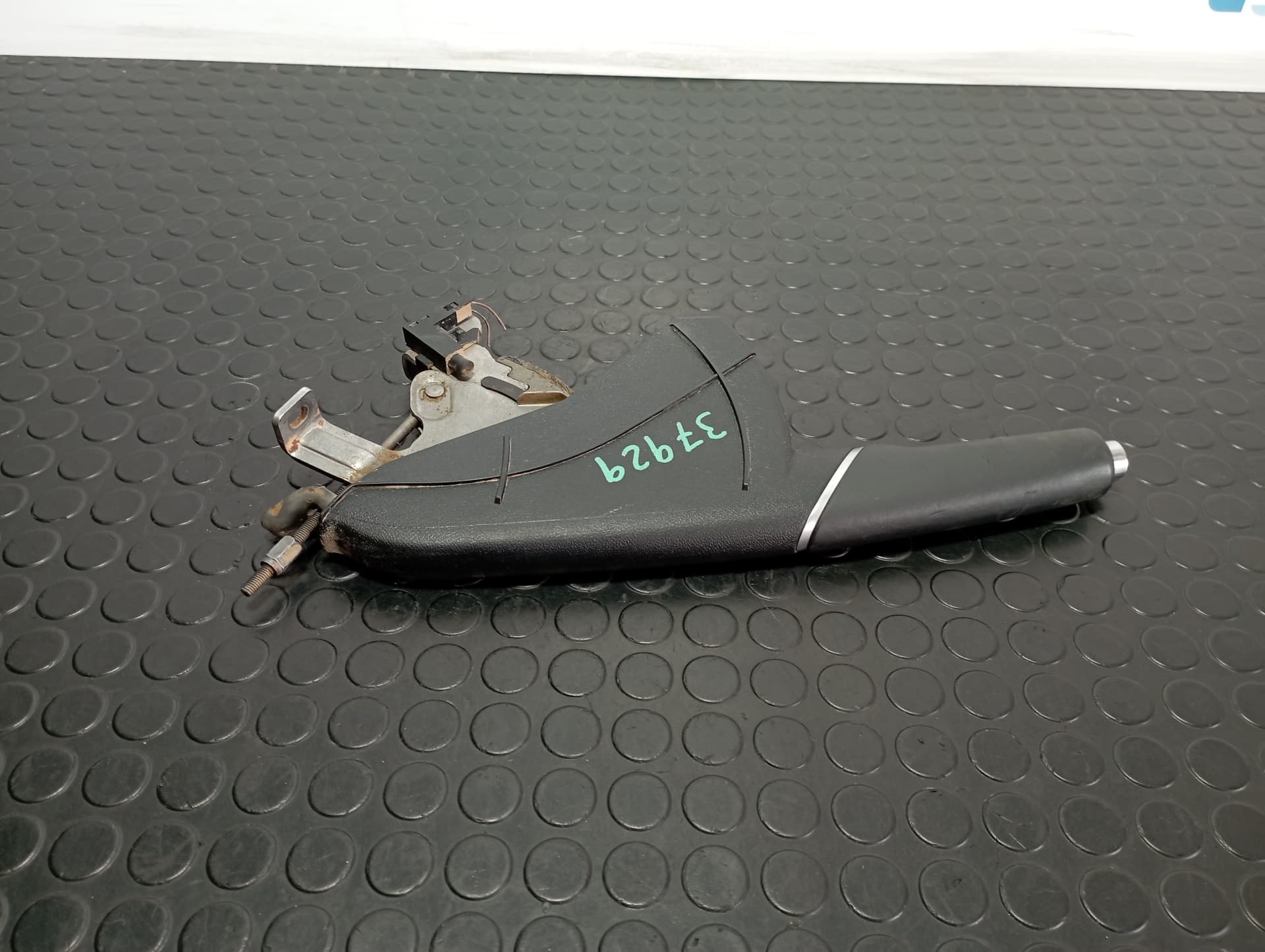 Recambio de PALANCA FRENO para AUDI A1 SPORTBACK (8XF) 1.4 TDI CUS referencia OEM IAM 1J0947561 - BLANCO 3