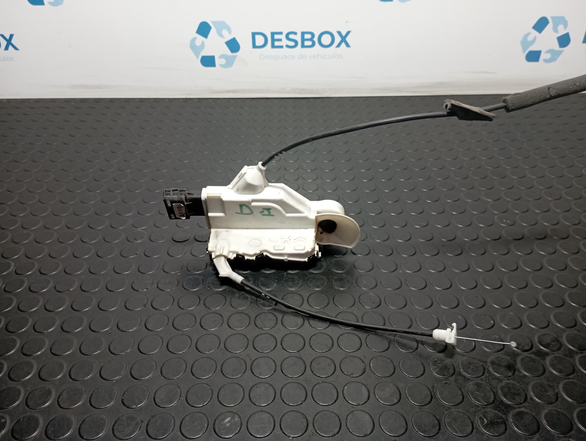 Recambio de CERRADURA PUERTA DELANTERA IZQUIERDA para PEUGEOT 3008 1.6 5F01 referencia OEM IAM A048069 - MARRON