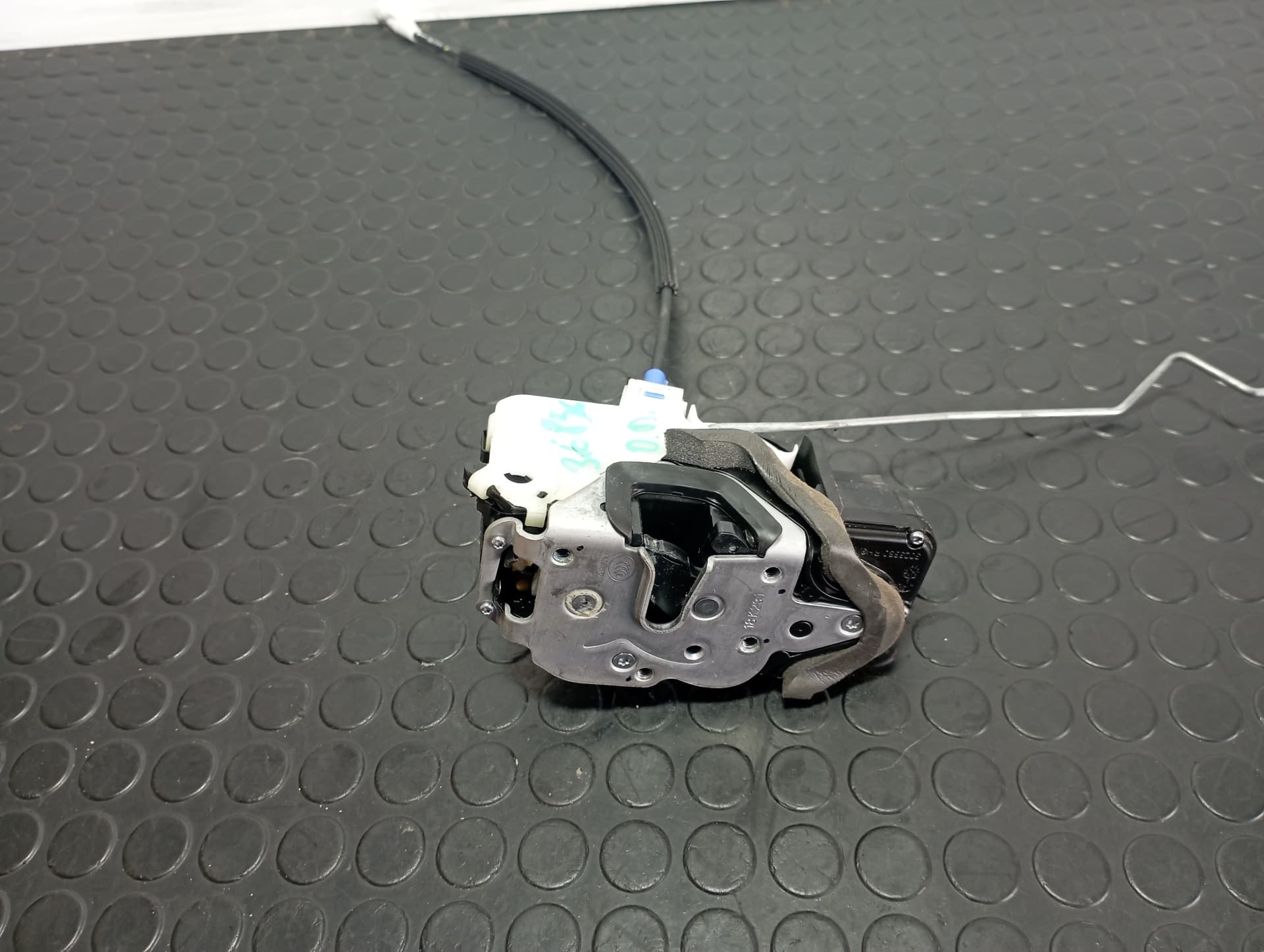 Recambio de CERRADURA PUERTA DELANTERA DERECHA para OPEL MOKKA X MOKKA X 1.3 I B14NET referencia OEM IAM 3023880RH3 - NEGRO 5