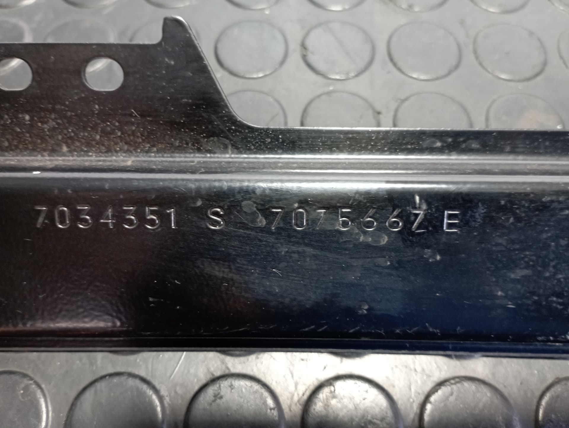 Recambio de ELEVALUNAS DELANTERO IZQUIERDO para BMW SERIE 5 BERLINA (E60) 525d 256D2 referencia OEM IAM 7075667E - AZUL 4