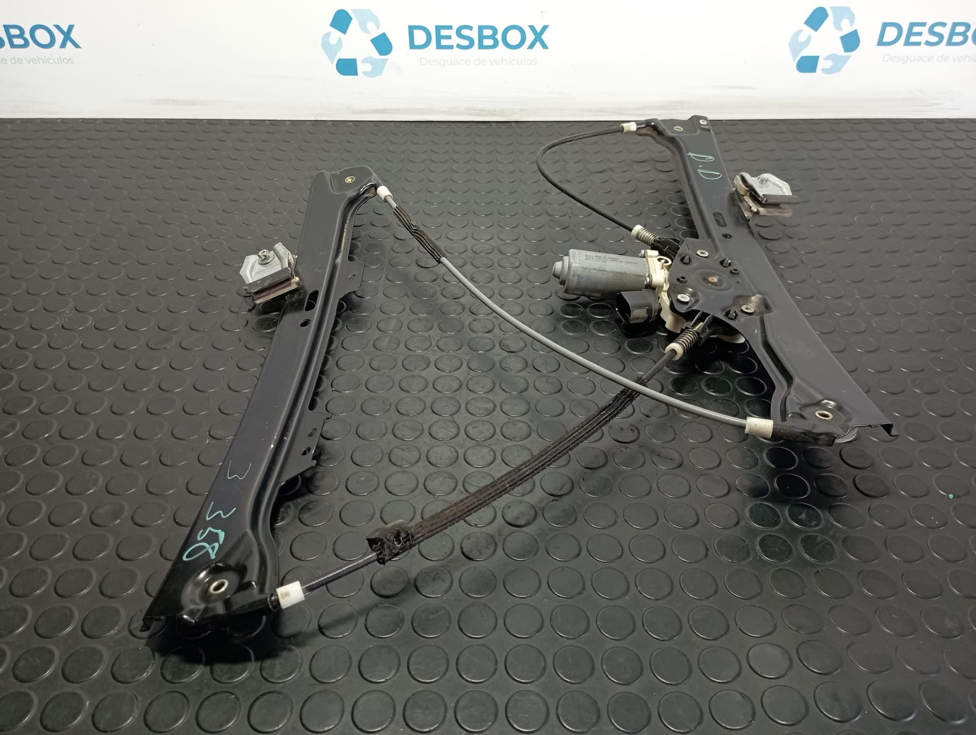 Recambio de ELEVALUNAS DELANTERO DERECHO para BMW SERIE 5 BERLINA (E60) 525d 256D2 referencia OEM IAM 7075668E - AZUL