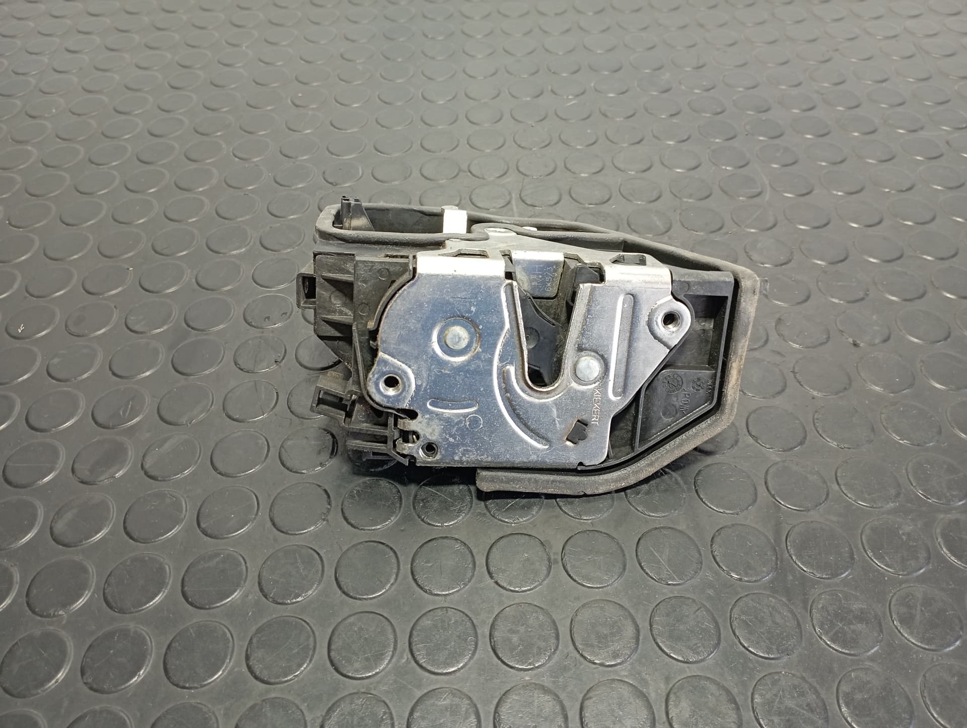 Recambio de CERRADURA PUERTA TRASERA DERECHA para BMW SERIE 5 BERLINA (E60) 525d 256D2 referencia OEM IAM 7167070 - AZUL 3