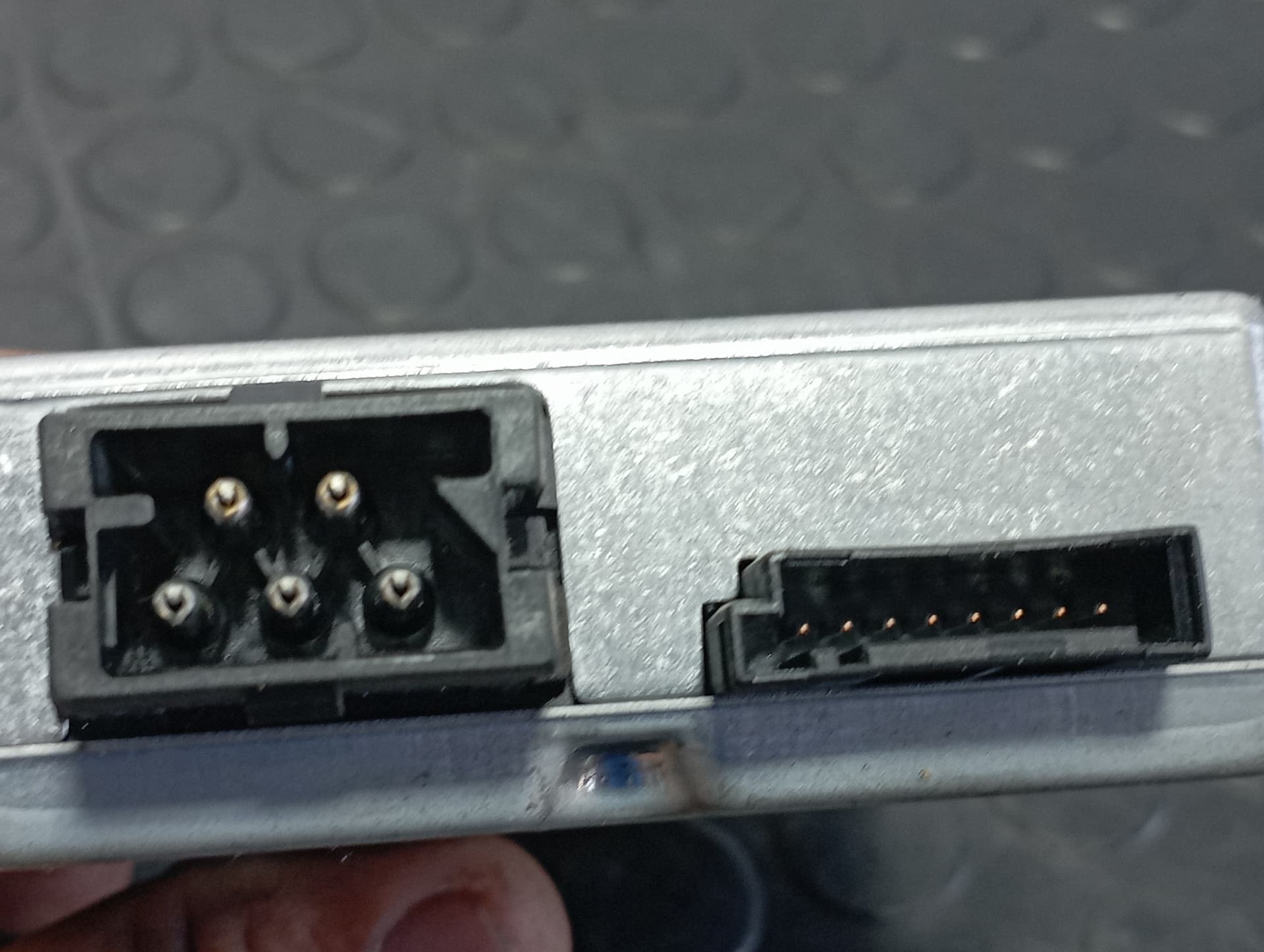 Recambio de MODULO ELECTRONICO para BMW SERIE 5 BERLINA (E60) 525d 256D2 referencia OEM IAM 6135697615701 - AZUL 3