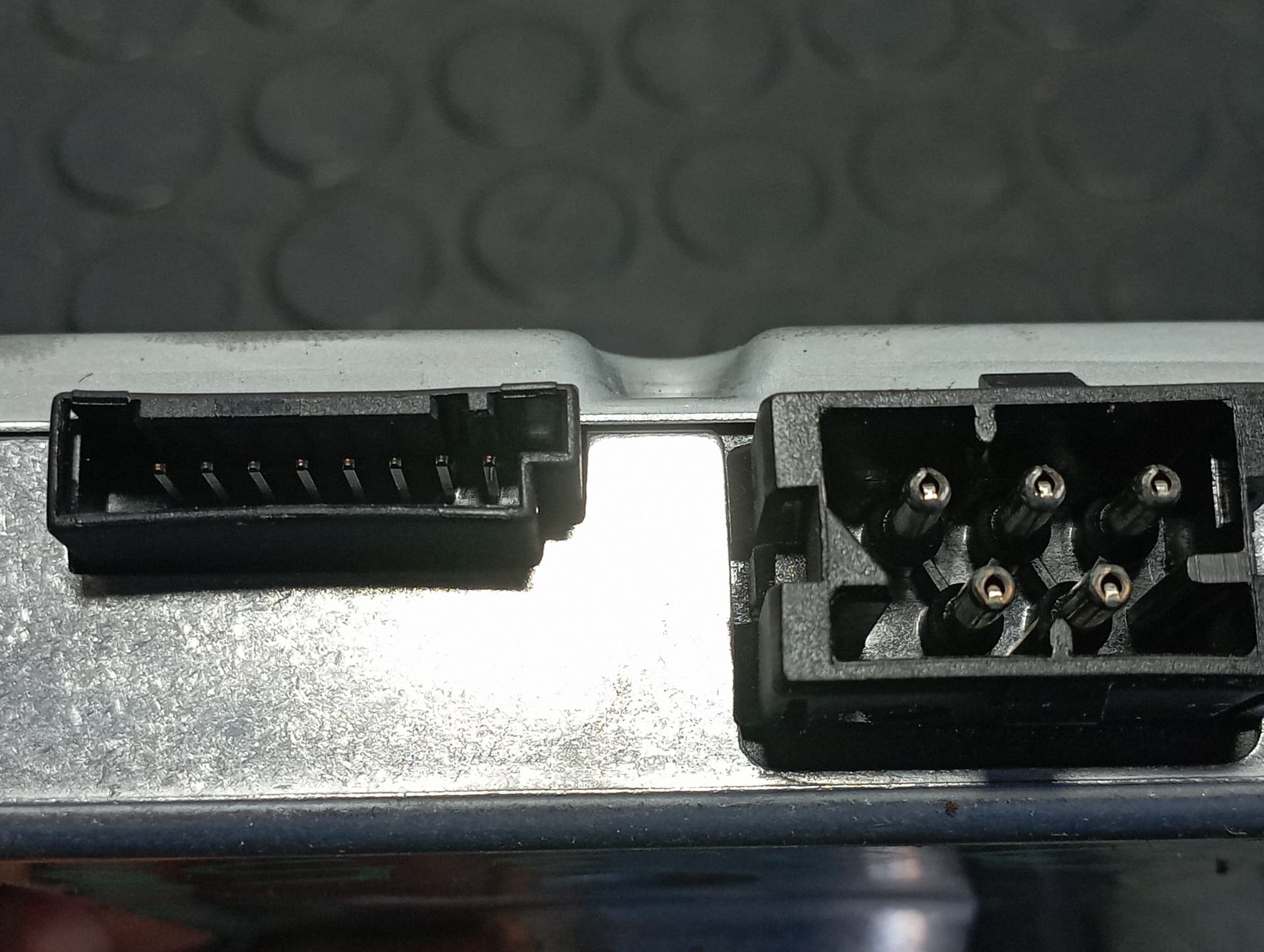 Recambio de MODULO ELECTRONICO para BMW SERIE 5 BERLINA (E60) 525d 256D2 referencia OEM IAM 6135697615601 - AZUL 2