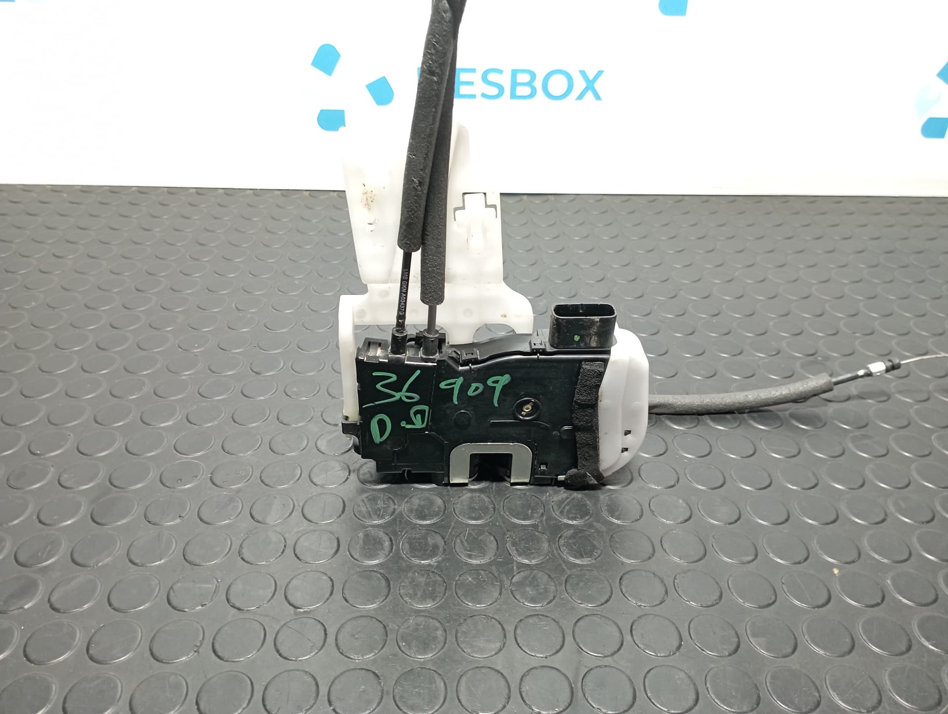 Recambio de CERRADURA PUERTA DELANTERA DERECHA para HYUNDAI IX35 1.6 CRDI D4FD referencia OEM IAM 813202Y000 - GRIS 3