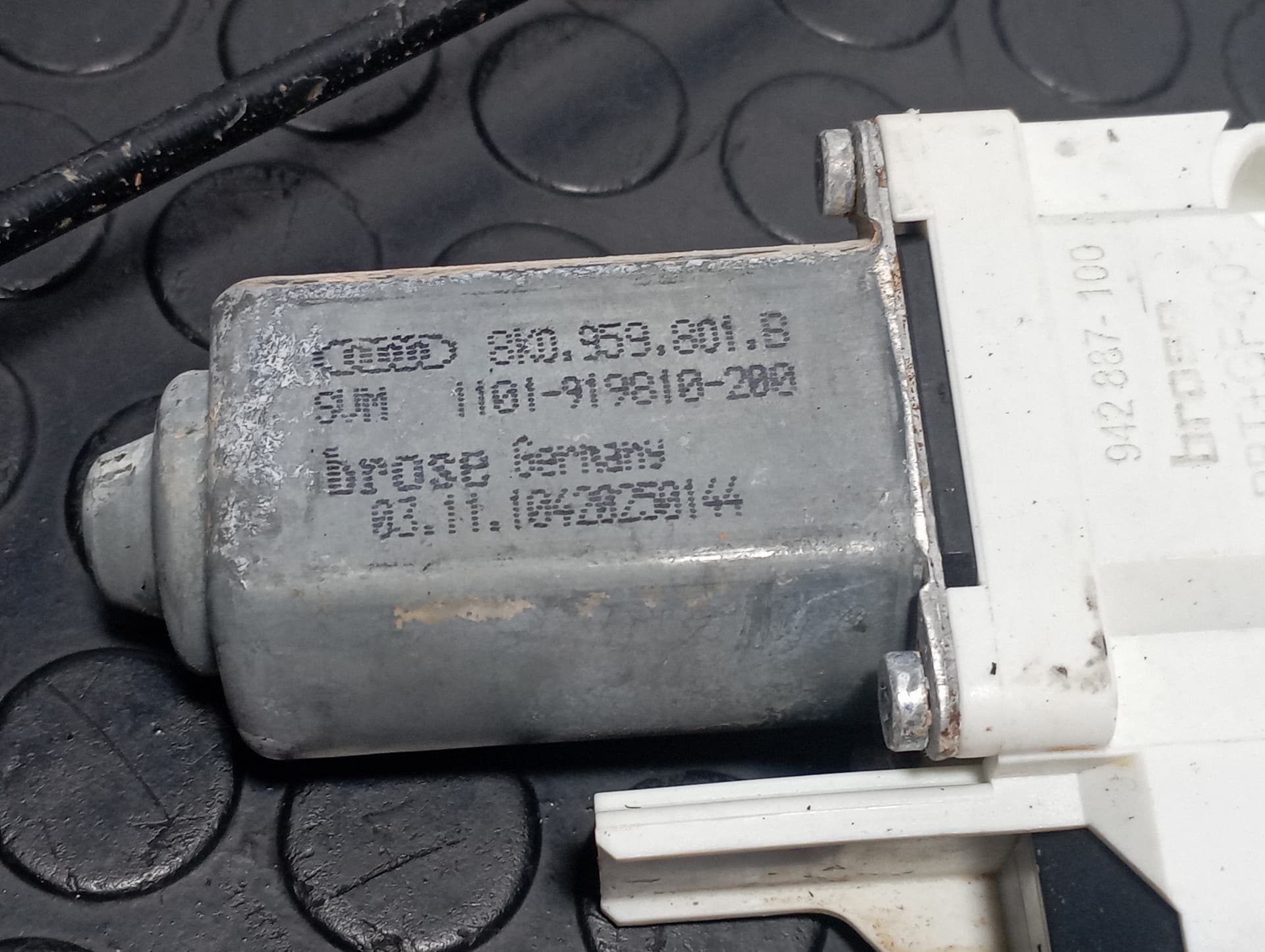 Recambio de ELEVALUNAS DELANTERO IZQUIERDO para AUDI Q5 (8R) Q5 2.0 TDI CGL referencia OEM IAM 80A837461A - AZUL 4