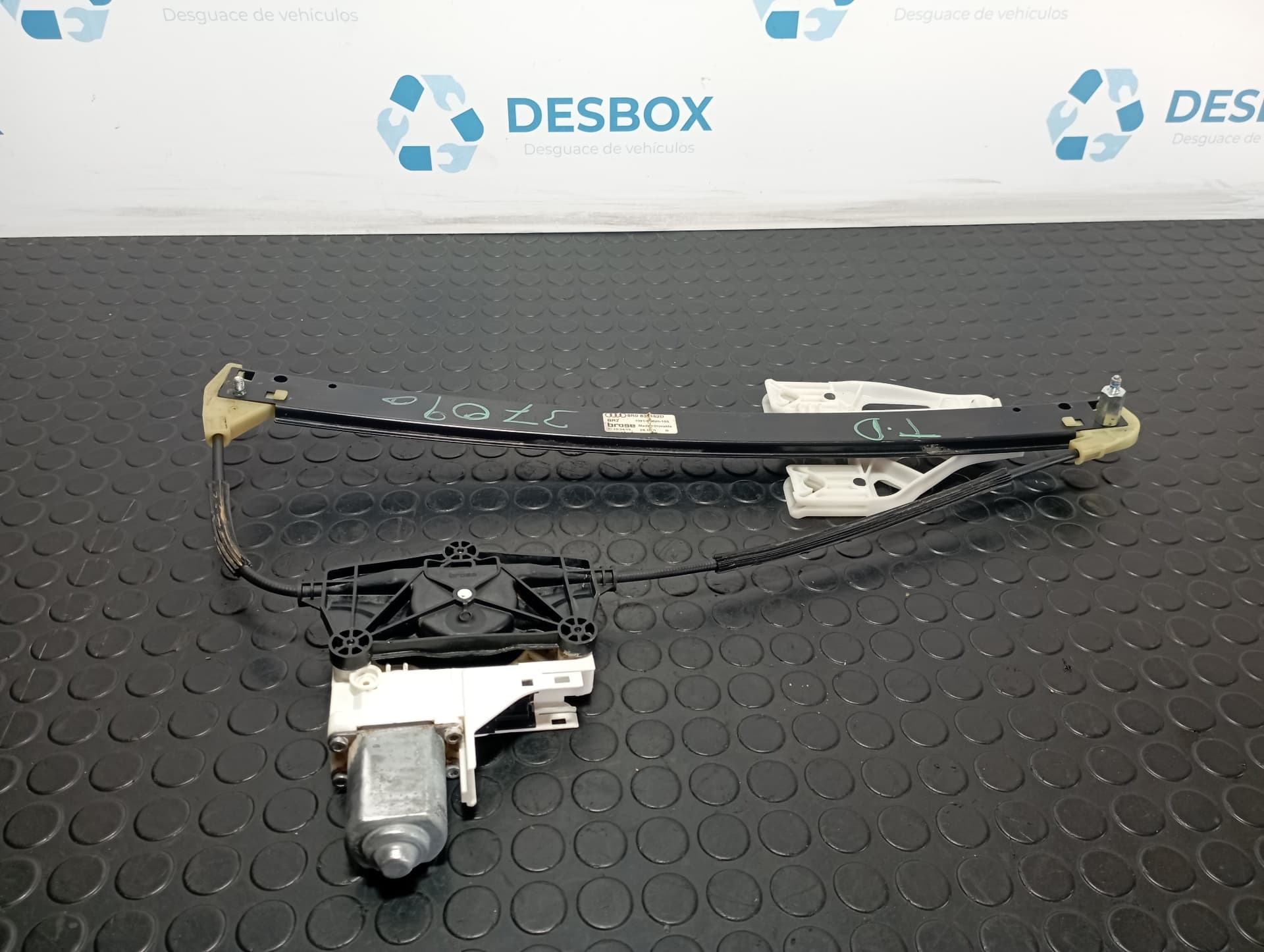 Recambio de ELEVALUNAS TRASERO DERECHO para AUDI Q5 (8R) Q5 2.0 TDI CGL referencia OEM IAM 8R039462D - AZUL