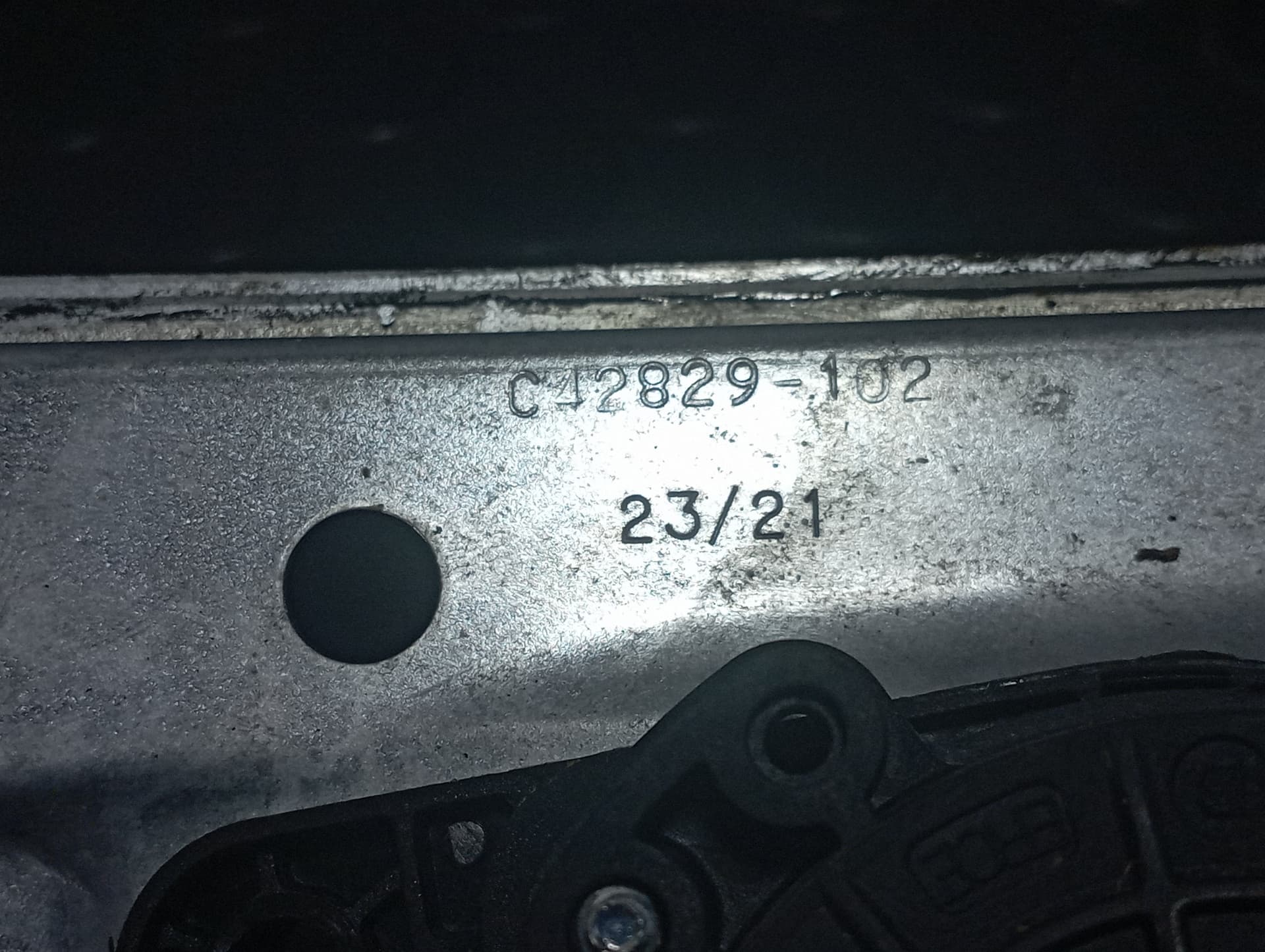 Recambio de ELEVALUNAS DELANTERO IZQUIERDO para RENAULT MEGANE IV BERLINA 5P 1.5 DCI K9KG6 referencia OEM IAM C42829102 - NEGRO 3
