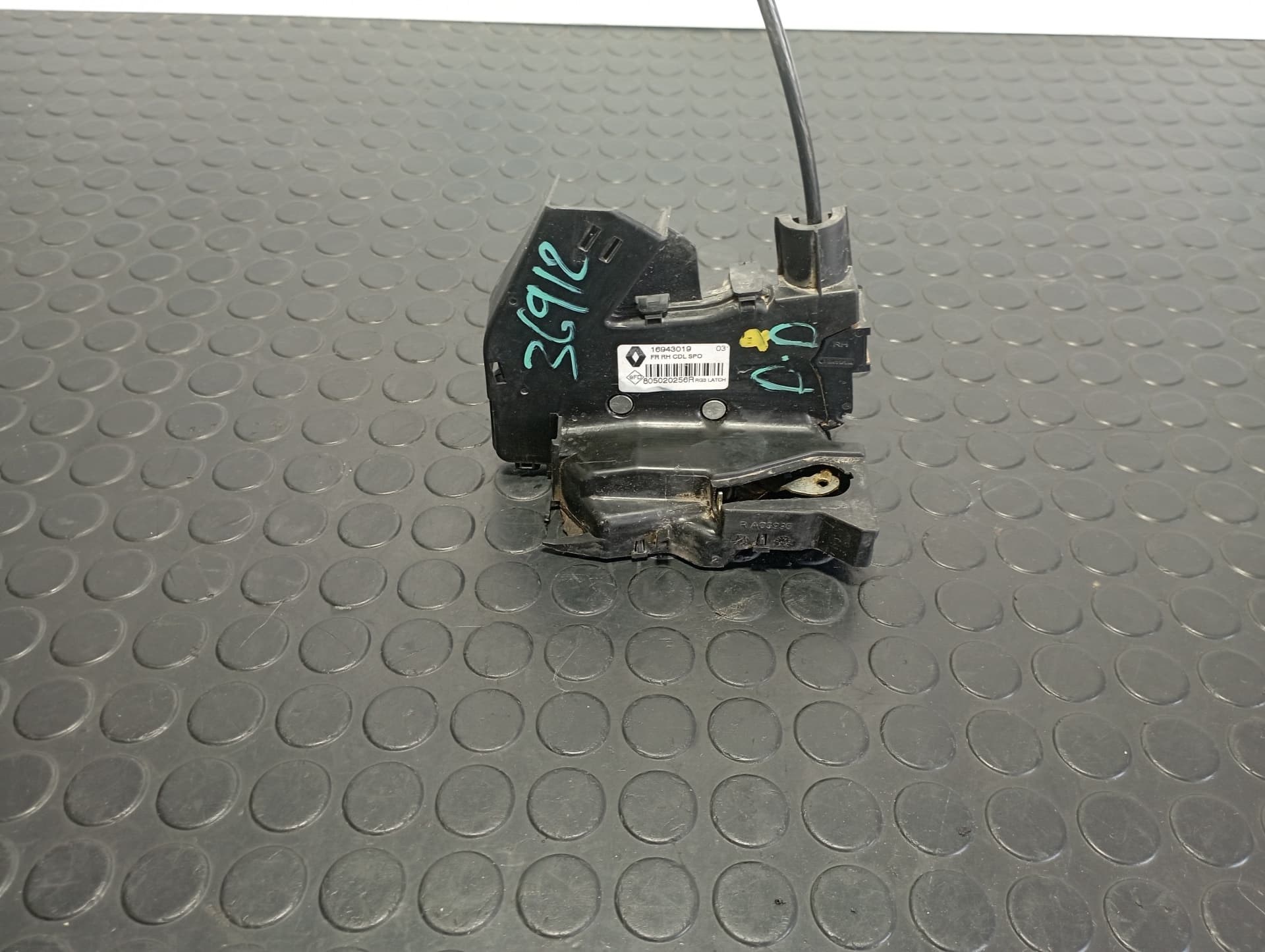 Recambio de CERRADURA PUERTA DELANTERA DERECHA para RENAULT MEGANE IV BERLINA 5P 1.5 DCI K9KG6 referencia OEM IAM 16943019 - NEGRO