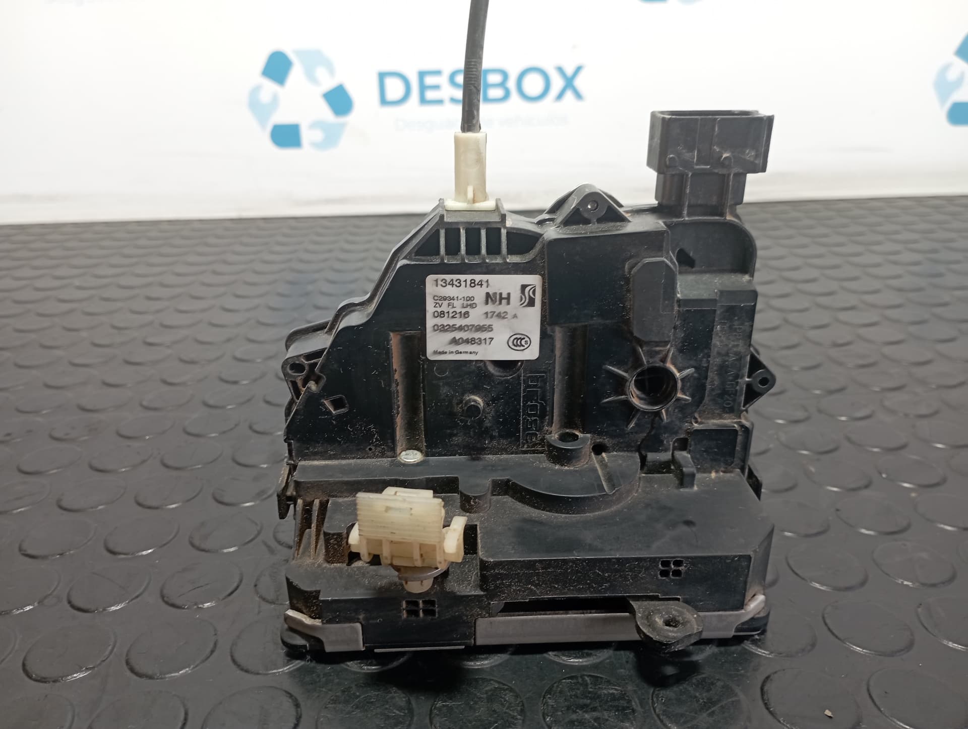 Recambio de CERRADURA PUERTA DELANTERA IZQUIERDA para OPEL CORSA E 1.4 GASOLINA B14XER referencia OEM IAM 13431841 - GRIS
