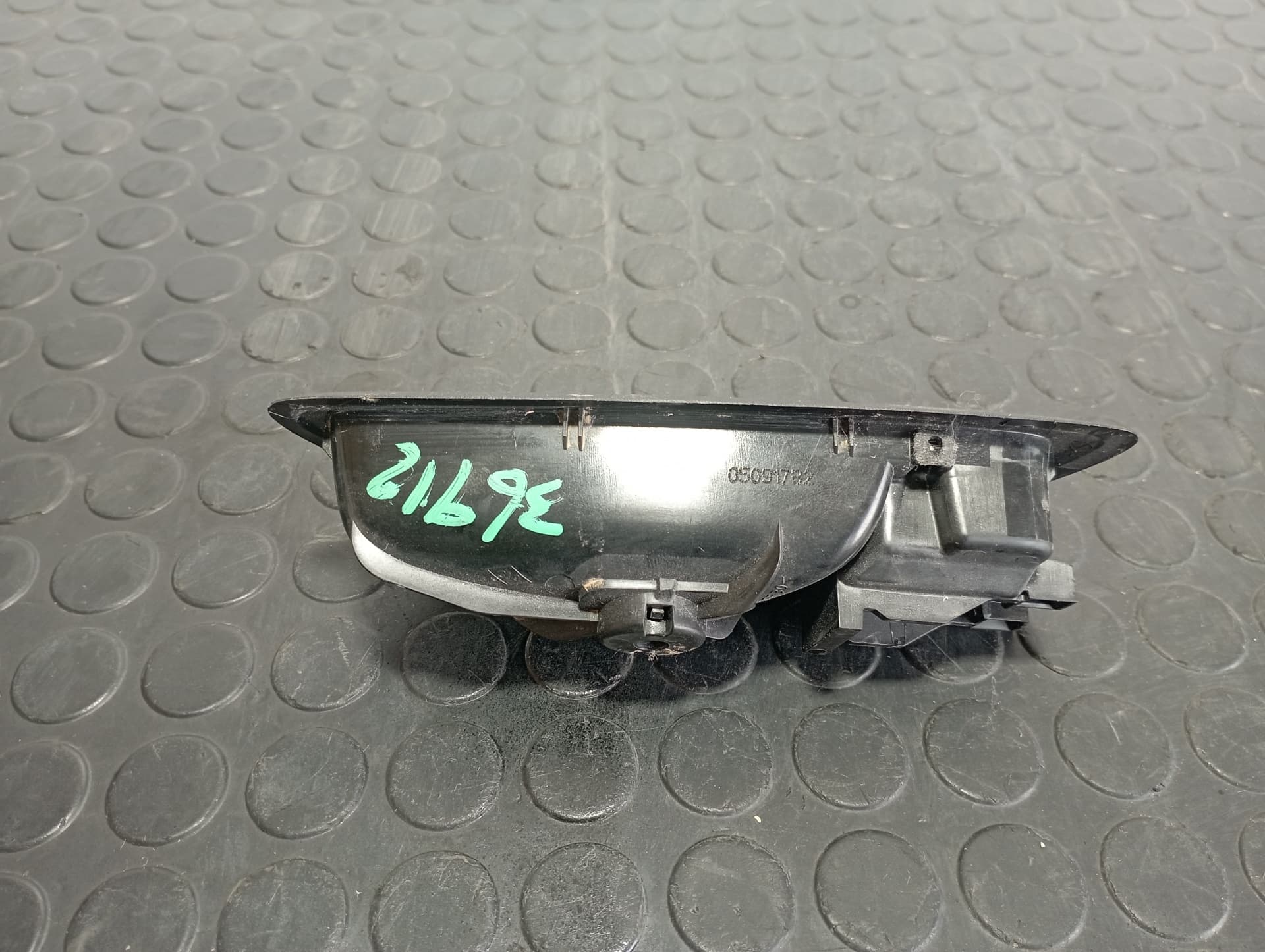 Recambio de MANETA INTERIOR DELANTERA IZQUIERDA para RENAULT MEGANE IV BERLINA 5P 1.5 DCI K9KG6 referencia OEM IAM 806719687R - NEGRO 2