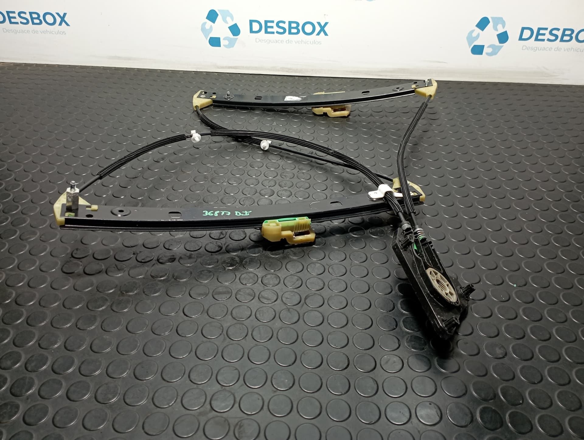 Recambio de ELEVALUNAS DELANTERO IZQUIERDO para AUDI A1 SPORTBACK (8XF) 1.6 TDI CXMA referencia OEM IAM 8X4837461A - GRIS 3