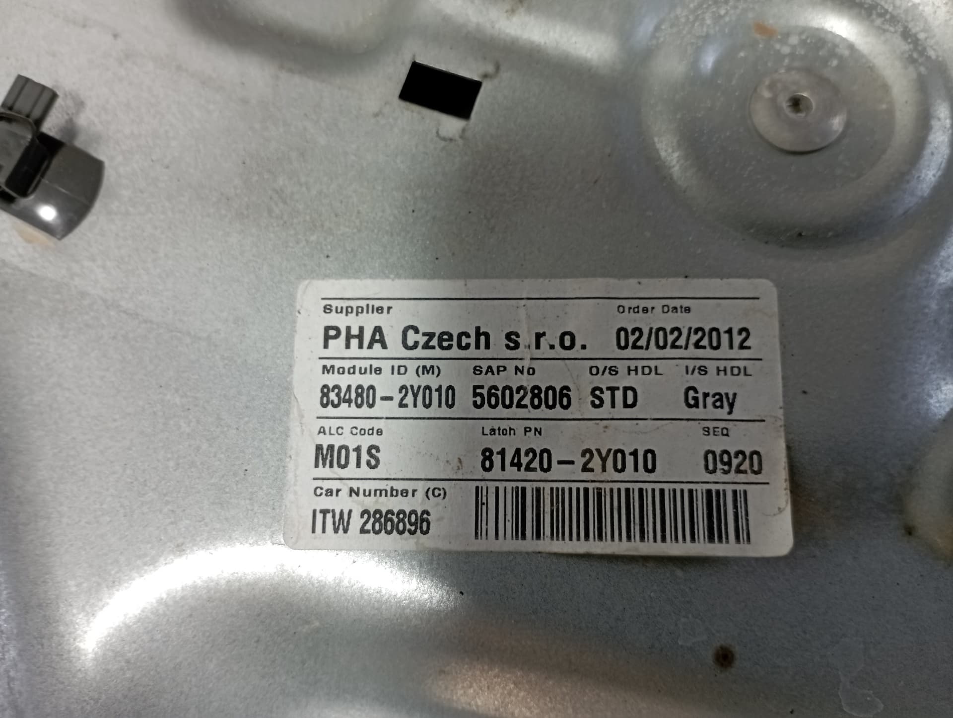 Recambio de ELEVALUNAS TRASERO DERECHO para HYUNDAI IX35 1.6 CRDI D4FD referencia OEM IAM 814202Y010 - GRIS 4