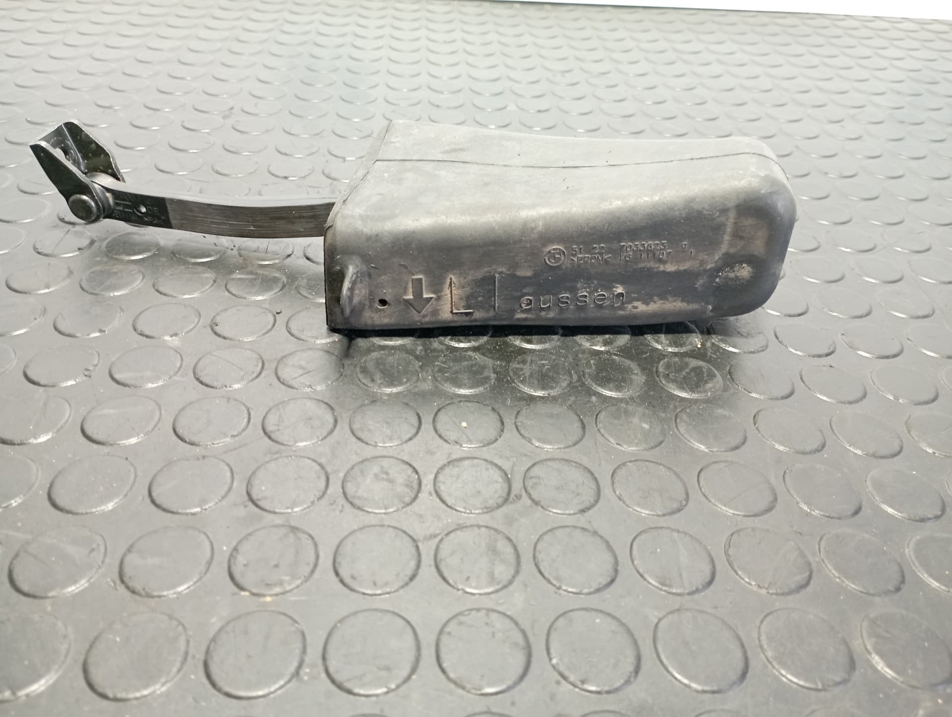 Recambio de RETENEDOR PUERTA IZQUIERDA  para BMW SERIE 5 BERLINA (E60) 525d 256D2 referencia OEM IAM 51227033623 - AZUL 2