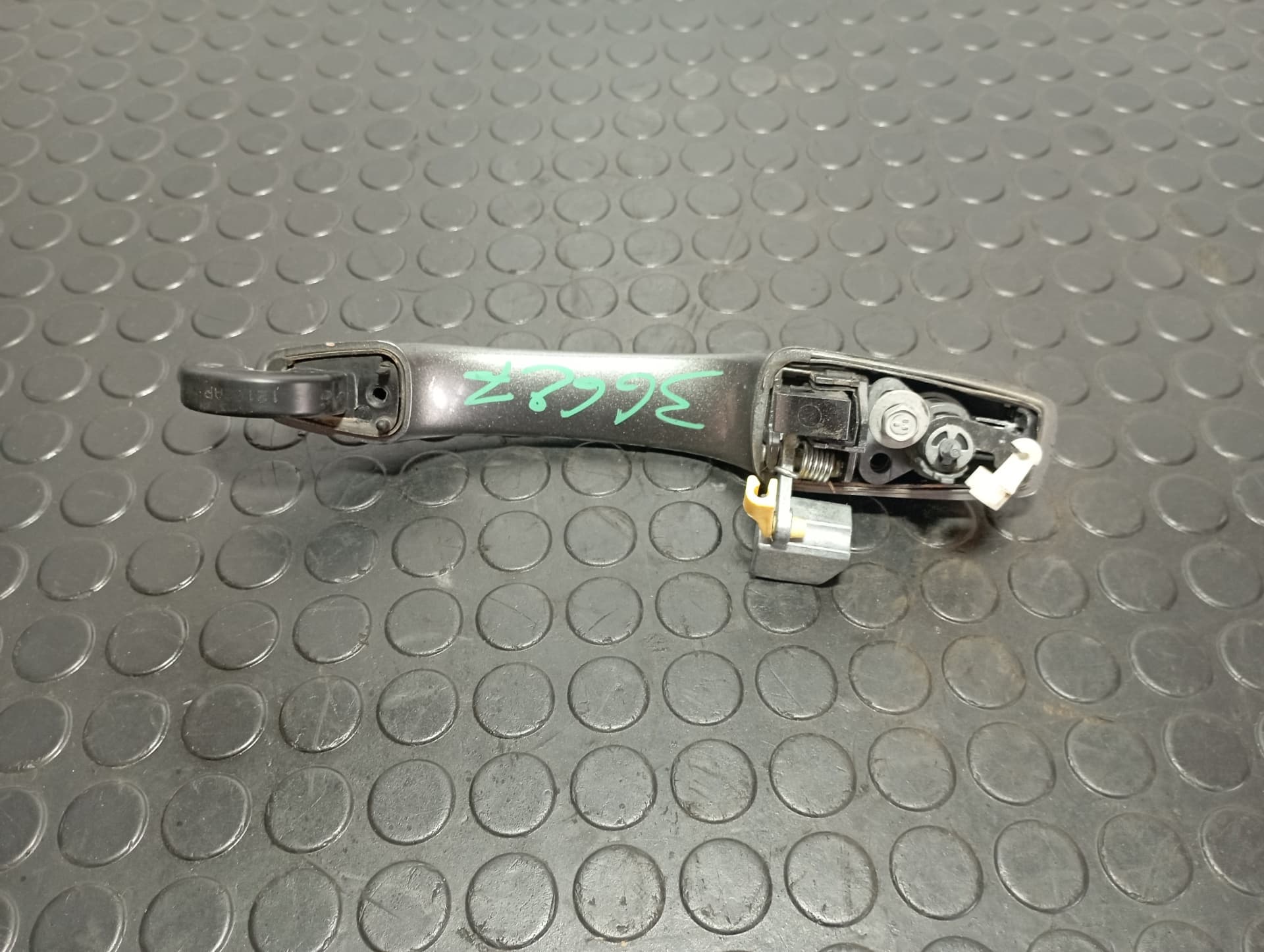 Recambio de MANETA EXTERIOR DELANTERA IZQUIERDA para CHRYSLER JEEP COMPASS 2.2 CRD CAT 651 925 ON referencia OEM IAM 12102AP - GRIS