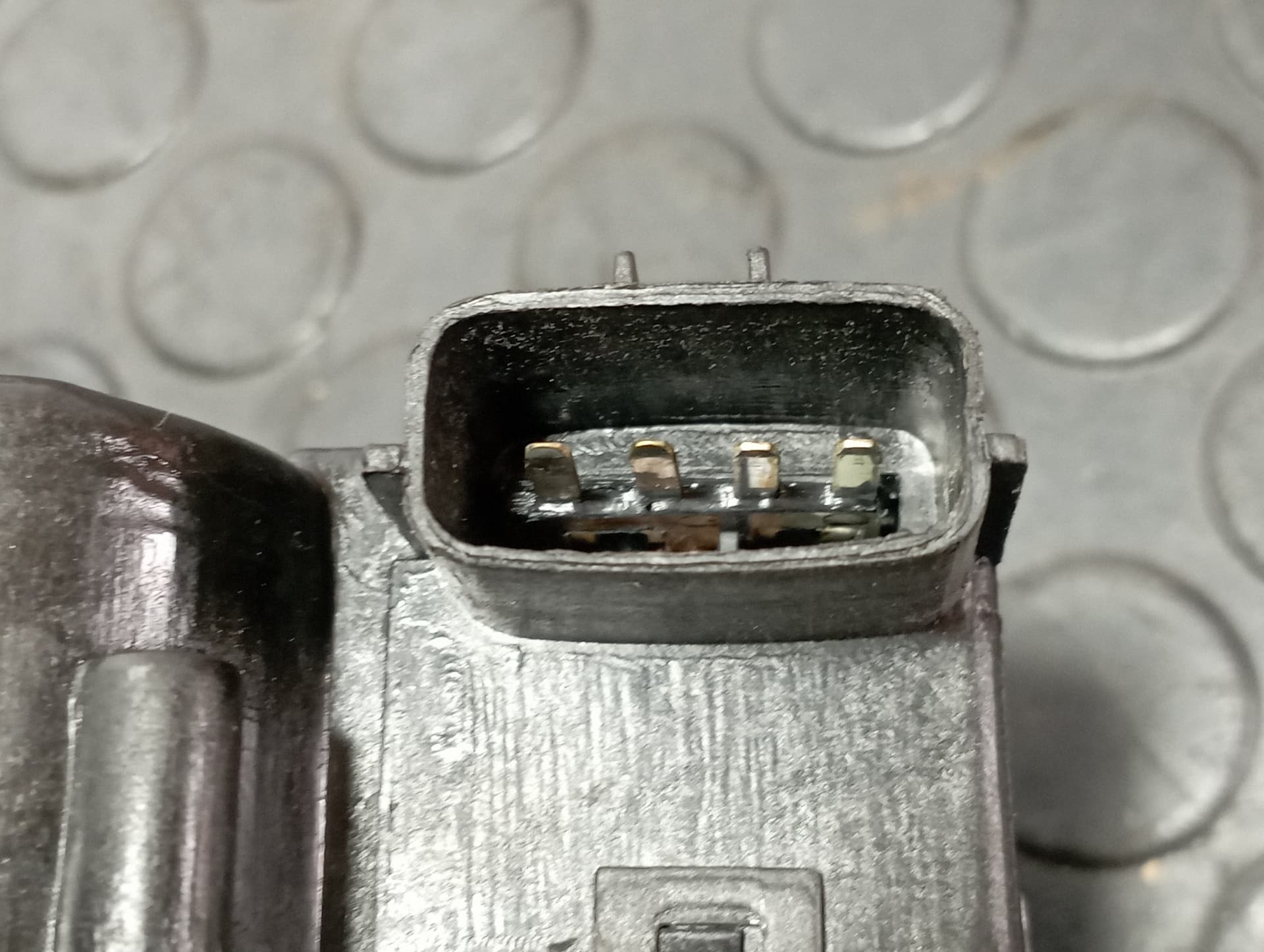 Recambio de CERRADURA MALETERO / PORTON para HYUNDAI IX35 1.6 CRDI D4FD referencia OEM IAM 812301H300 - GRIS 4