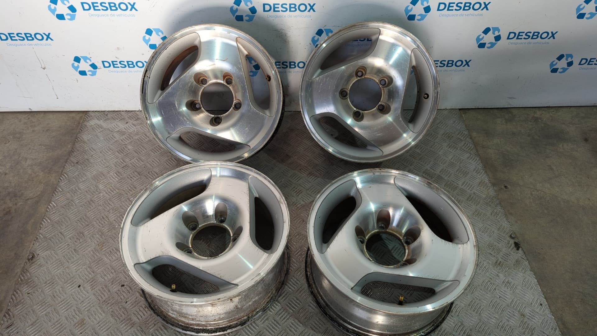 Recambio de JUEGO LLANTAS para SUZUKI GRAND VITARA 5 PUERTAS SQ (FT) 2.0 TD RF referencia OEM IAM SMCL670 - AZUL