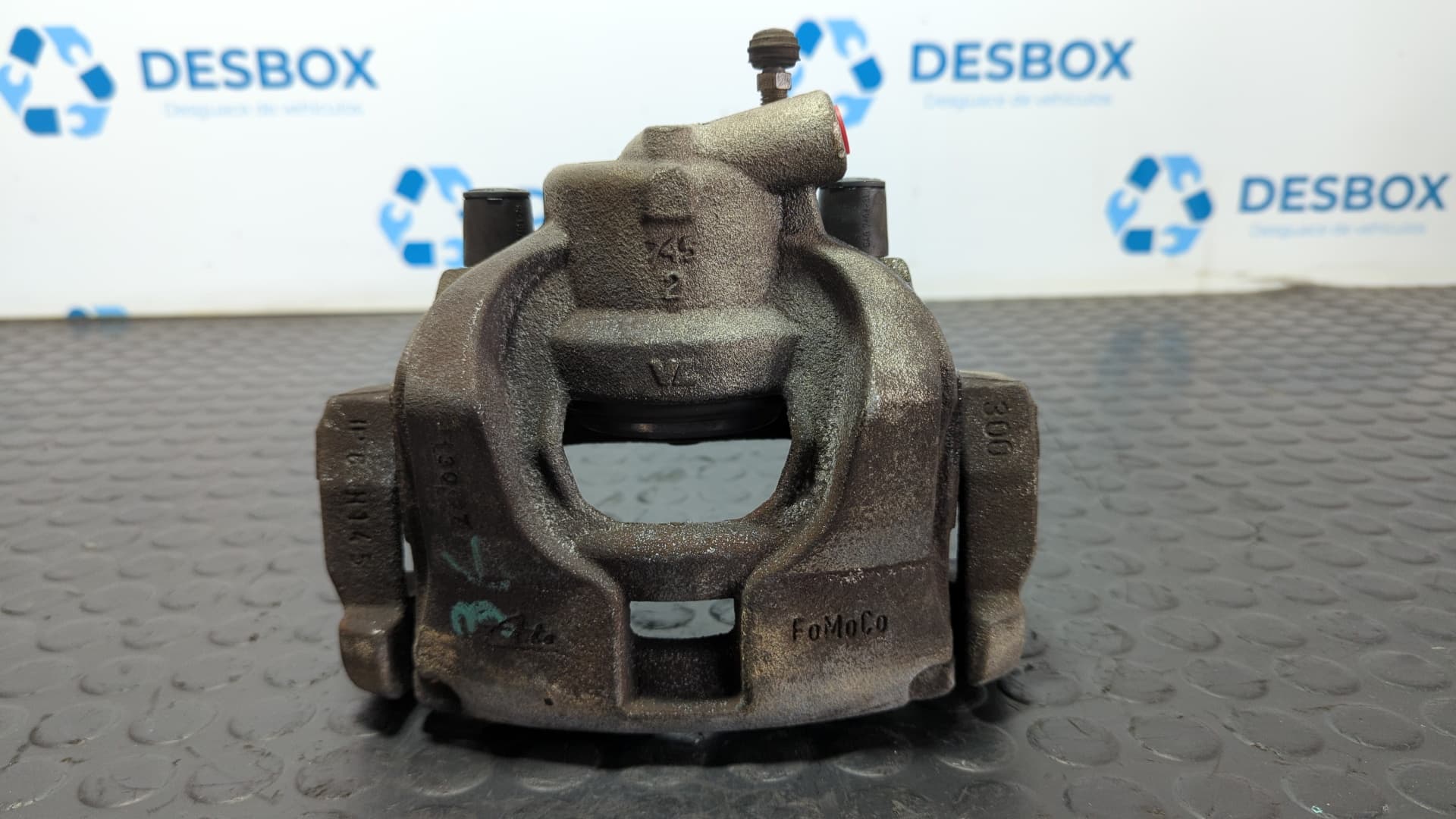 Recambio de PINZA DE FRENO DELANTERA IZQUIERDA para FORD MONDEO BER. (CA2) 1.8 TDCI QYBA referencia OEM IAM 745 - NEGRO