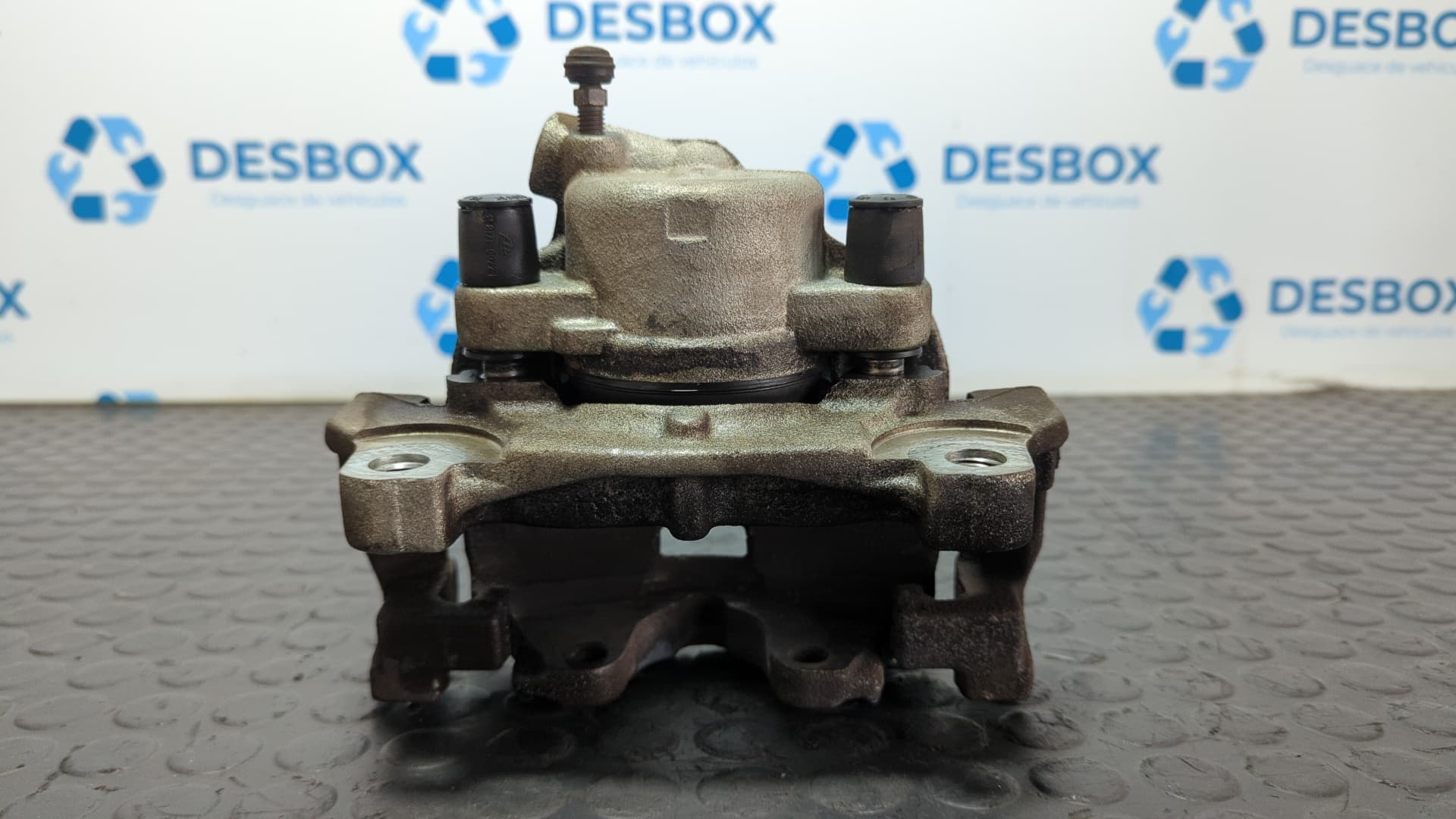 Recambio de PINZA DE FRENO DELANTERA IZQUIERDA para FORD MONDEO BER. (CA2) 1.8 TDCI QYBA referencia OEM IAM 745 - NEGRO 4