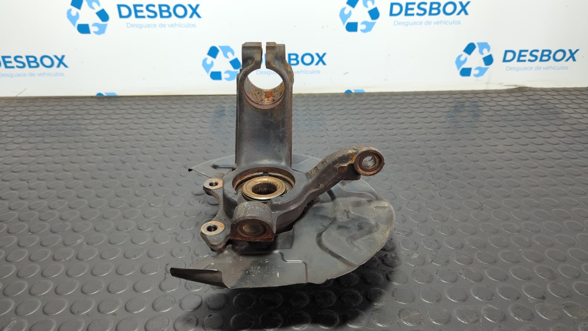 Recambio de MANGUETA DELANTERA DERECHA para AUDI A1 SPORTBACK (8XF) 1.6 TDI CXMA referencia OEM IAM 6Q0256A - GRIS